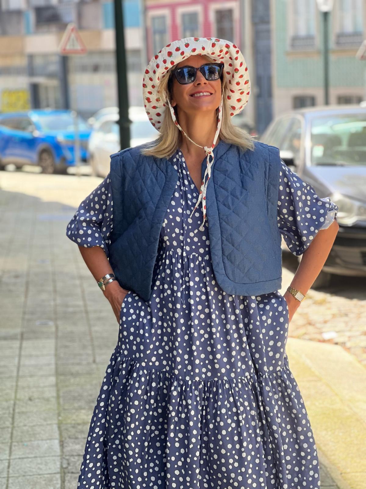 Vestido largo con estampado de bolas