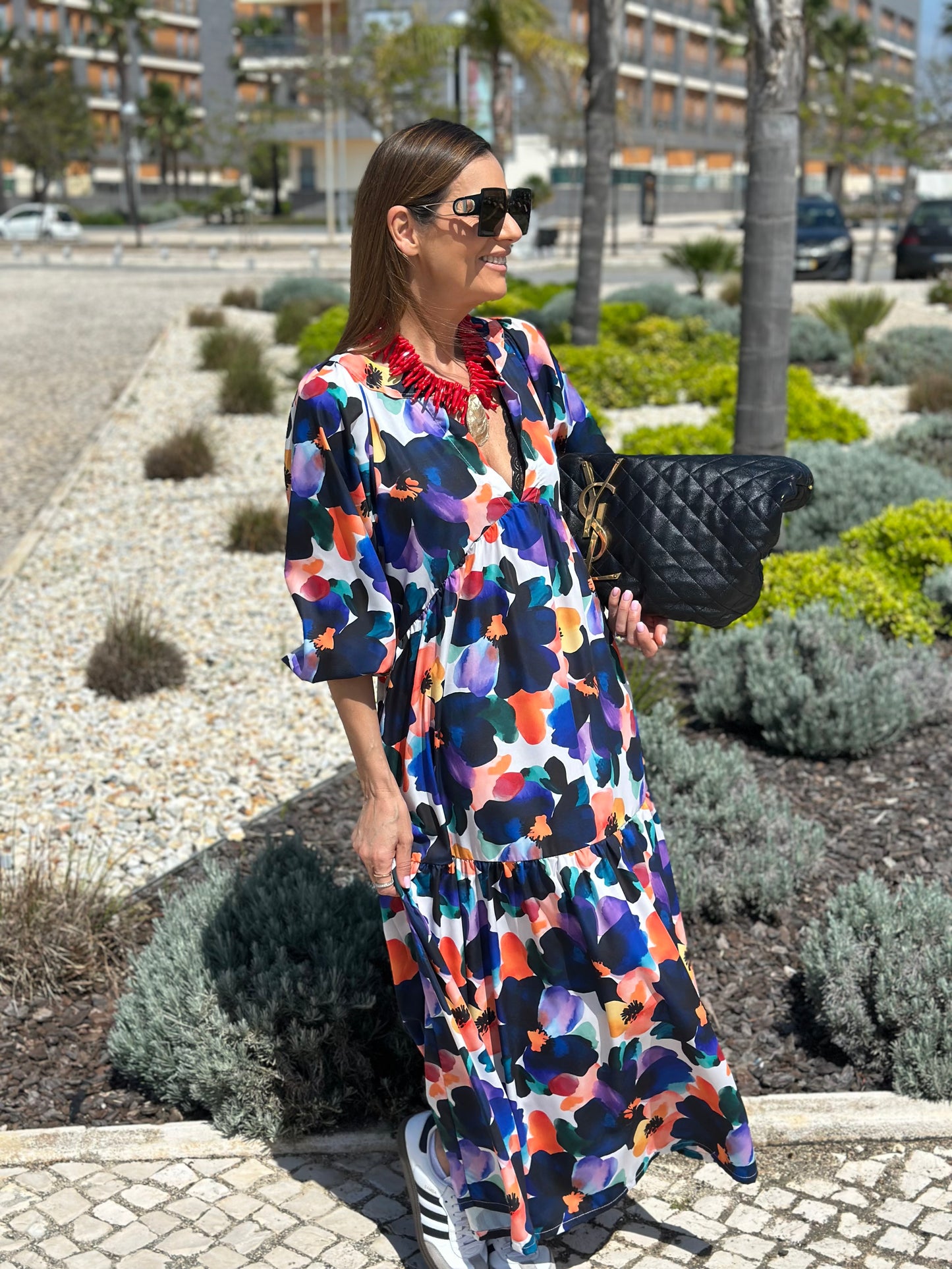 Vestido largo con volante