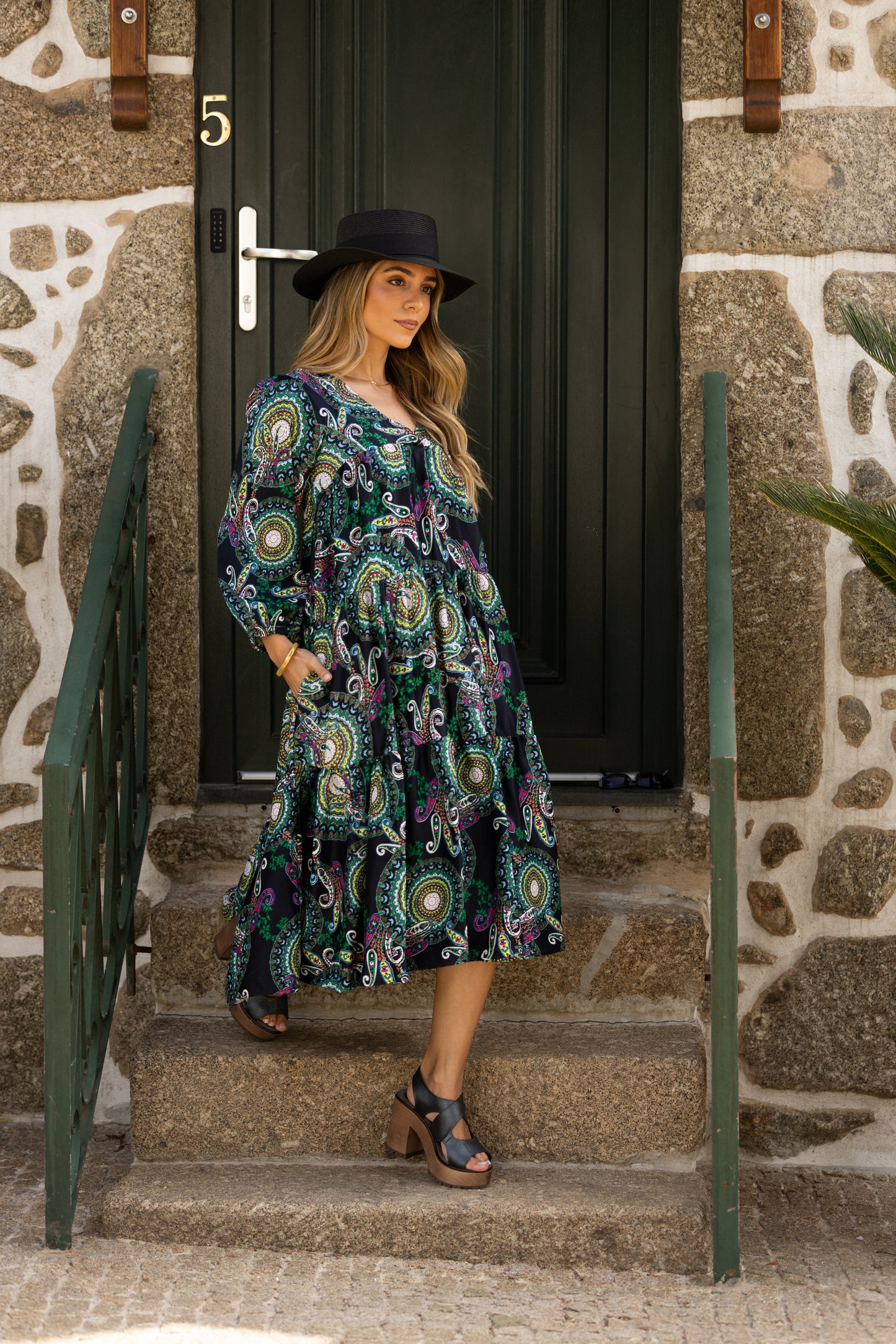 Vestido largo con volantes