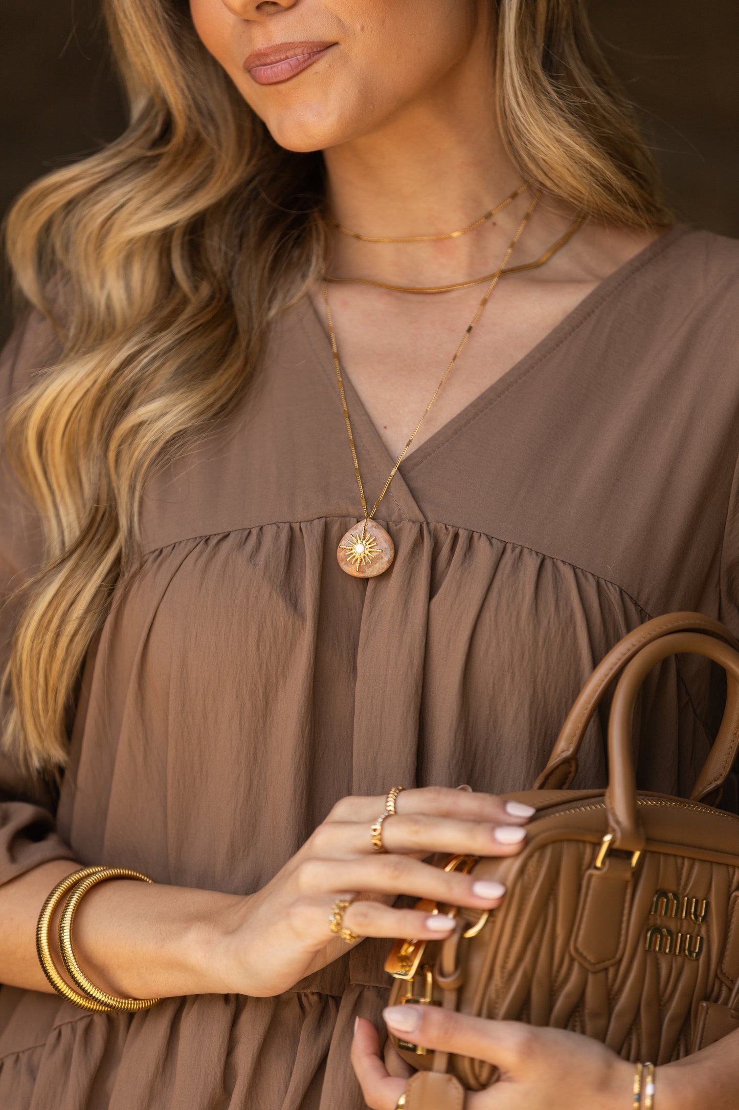 Collar largo con piedra