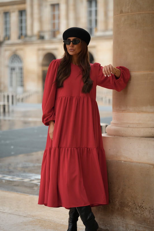 Vestido largo con volantes en rojo