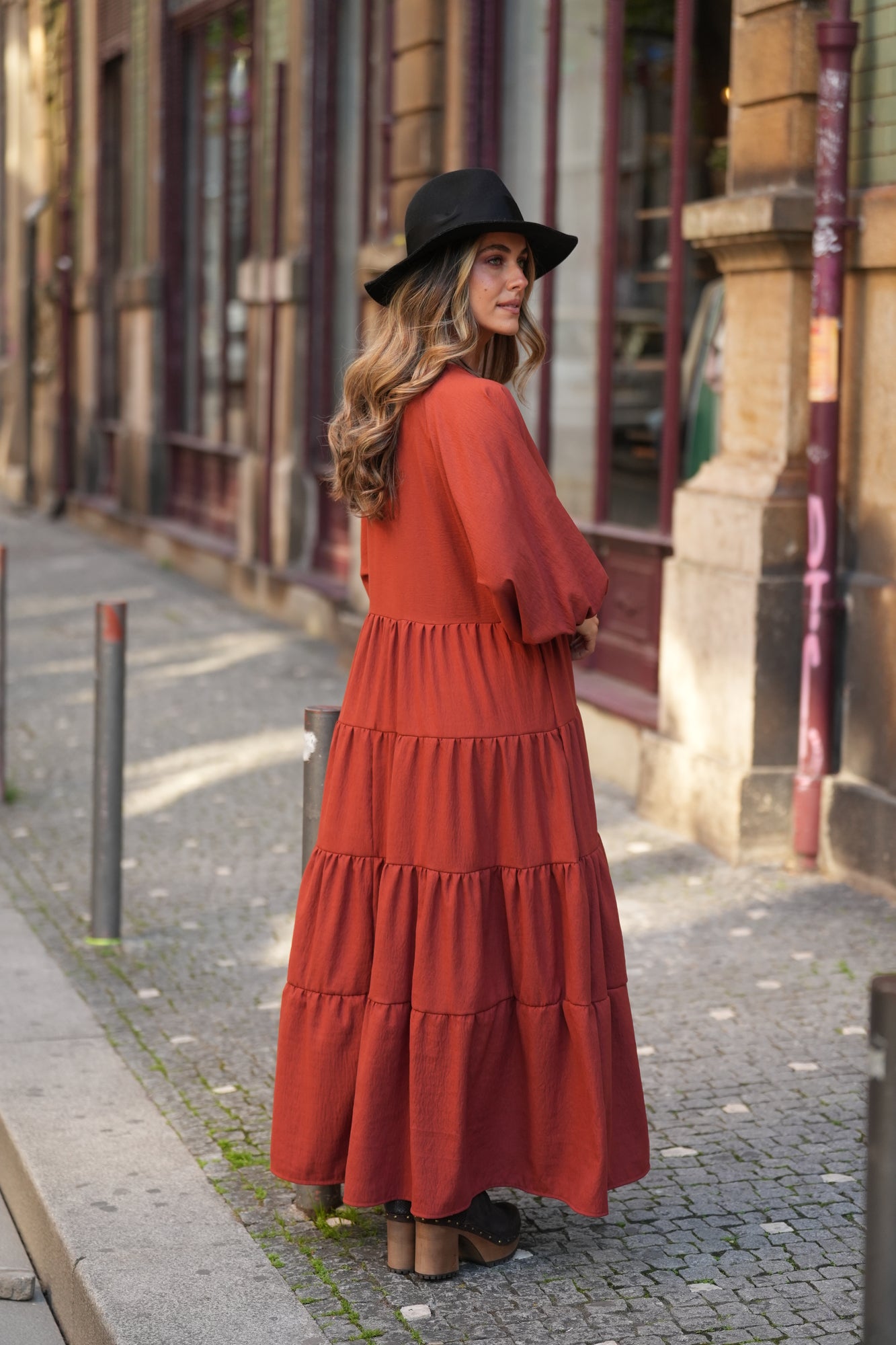 Vestido largo con volantes
