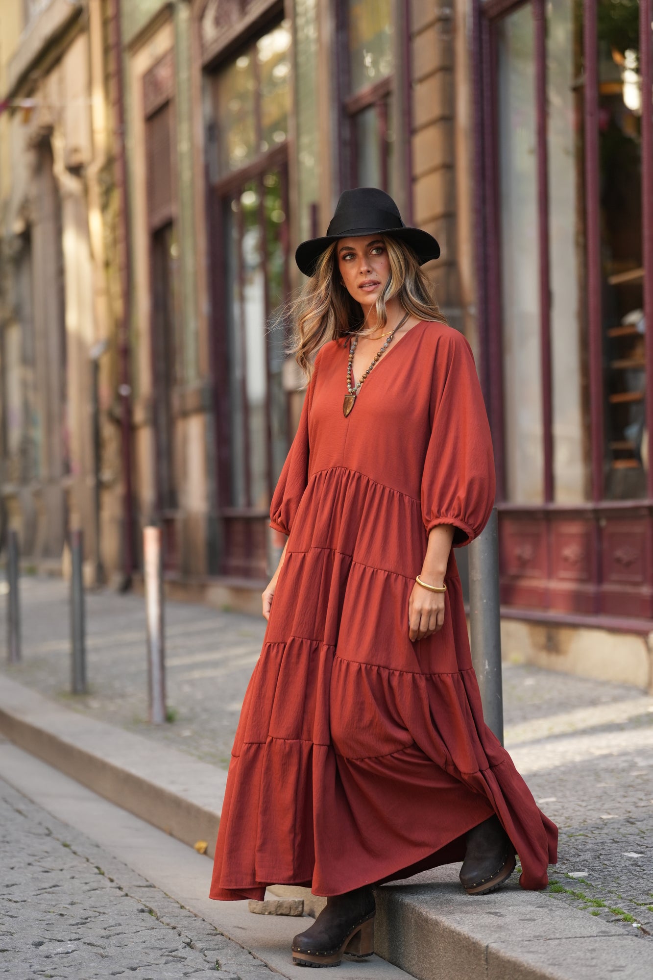 Vestido largo con volantes