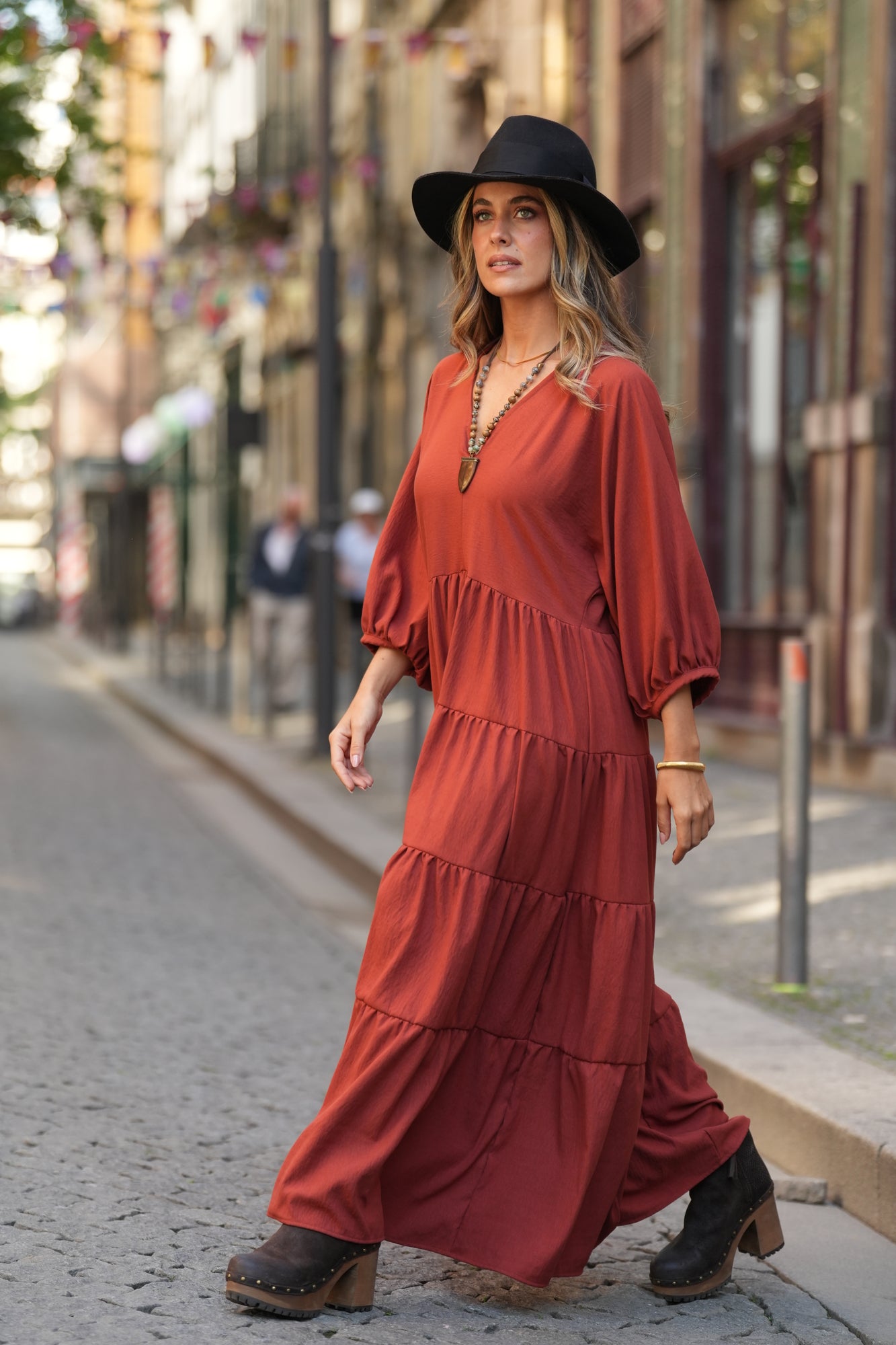 Vestido largo con volantes