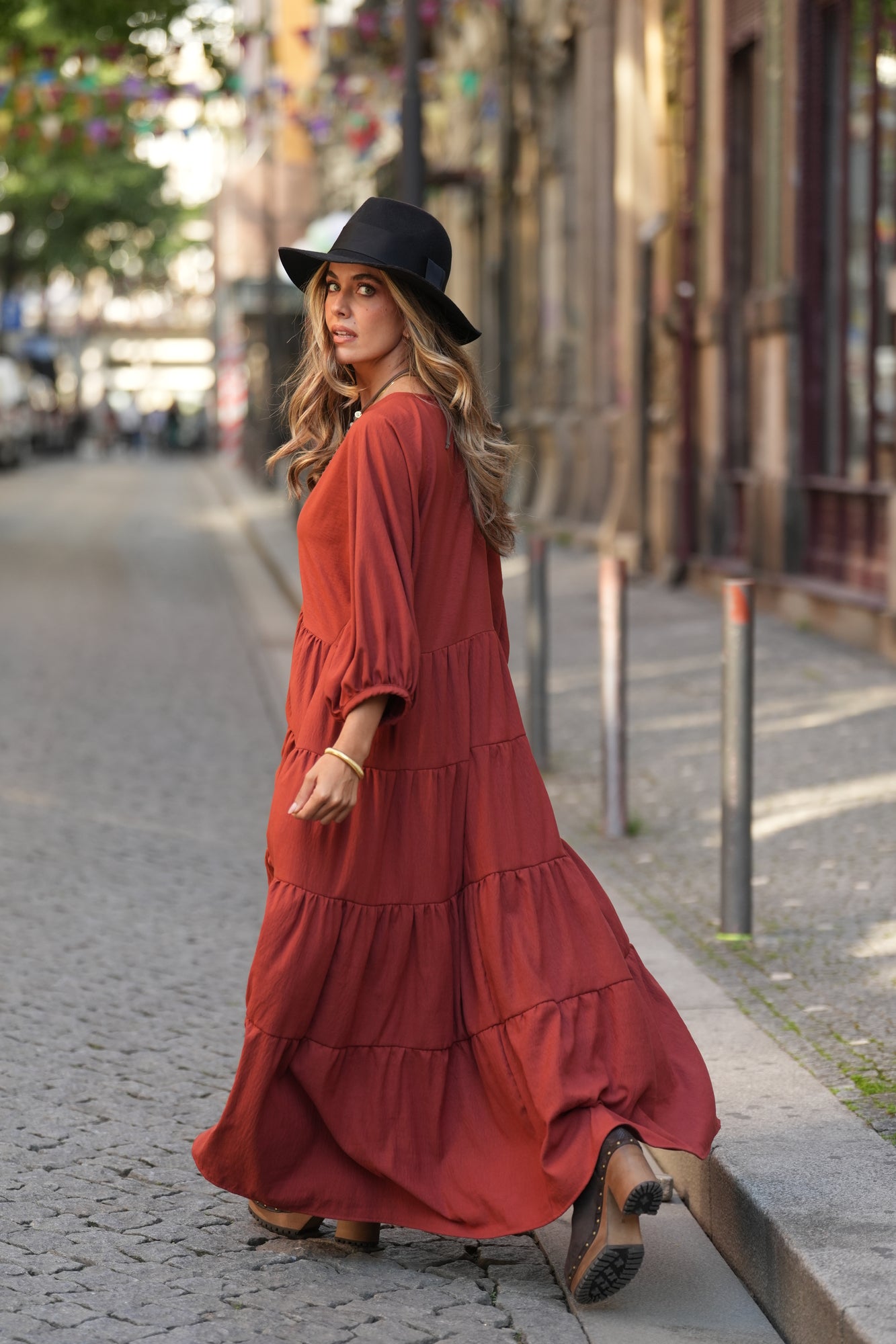 Vestido largo con volantes