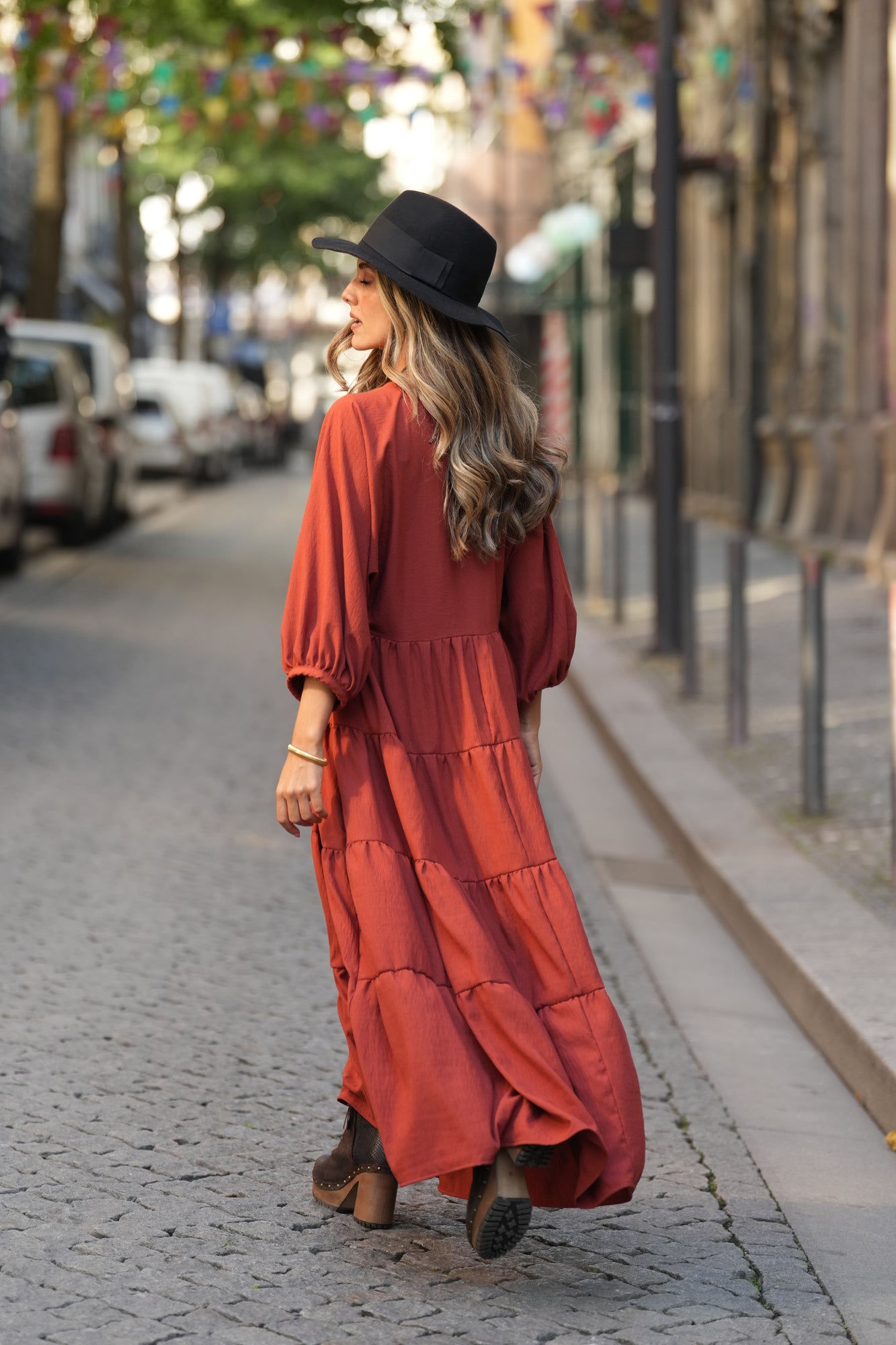 Vestido largo con volantes