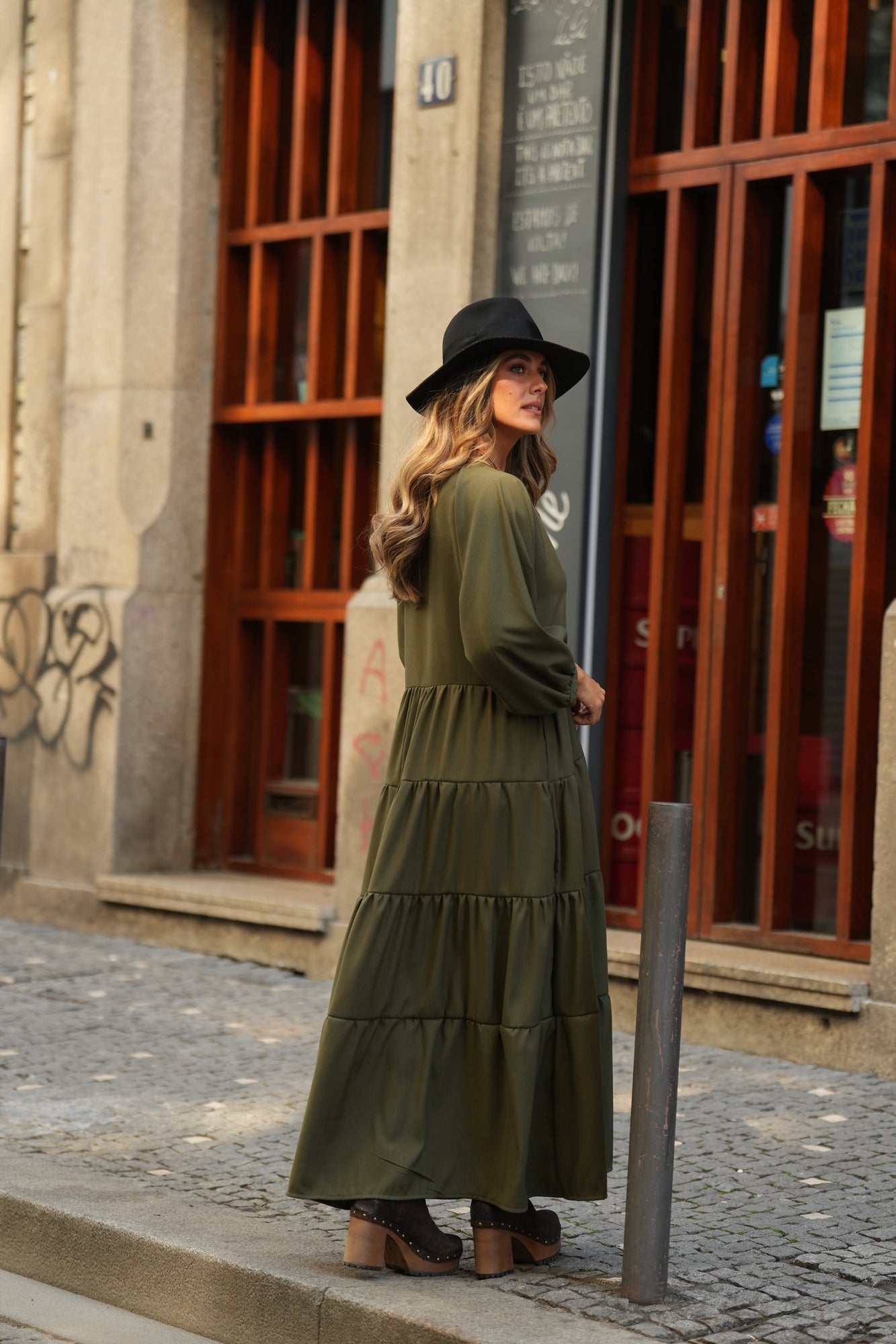 Vestido largo con volantes