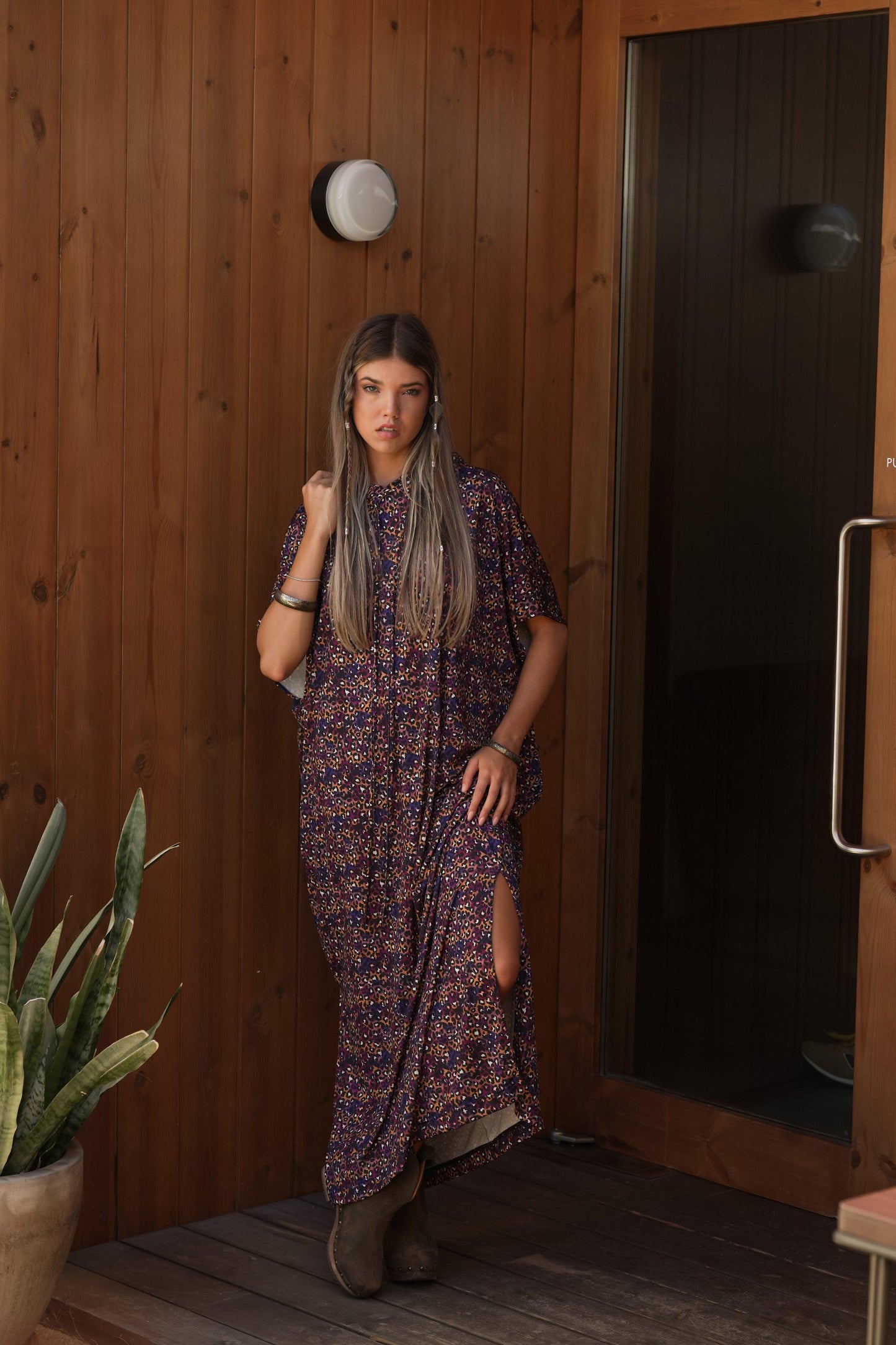 Vestido estampado con capucha