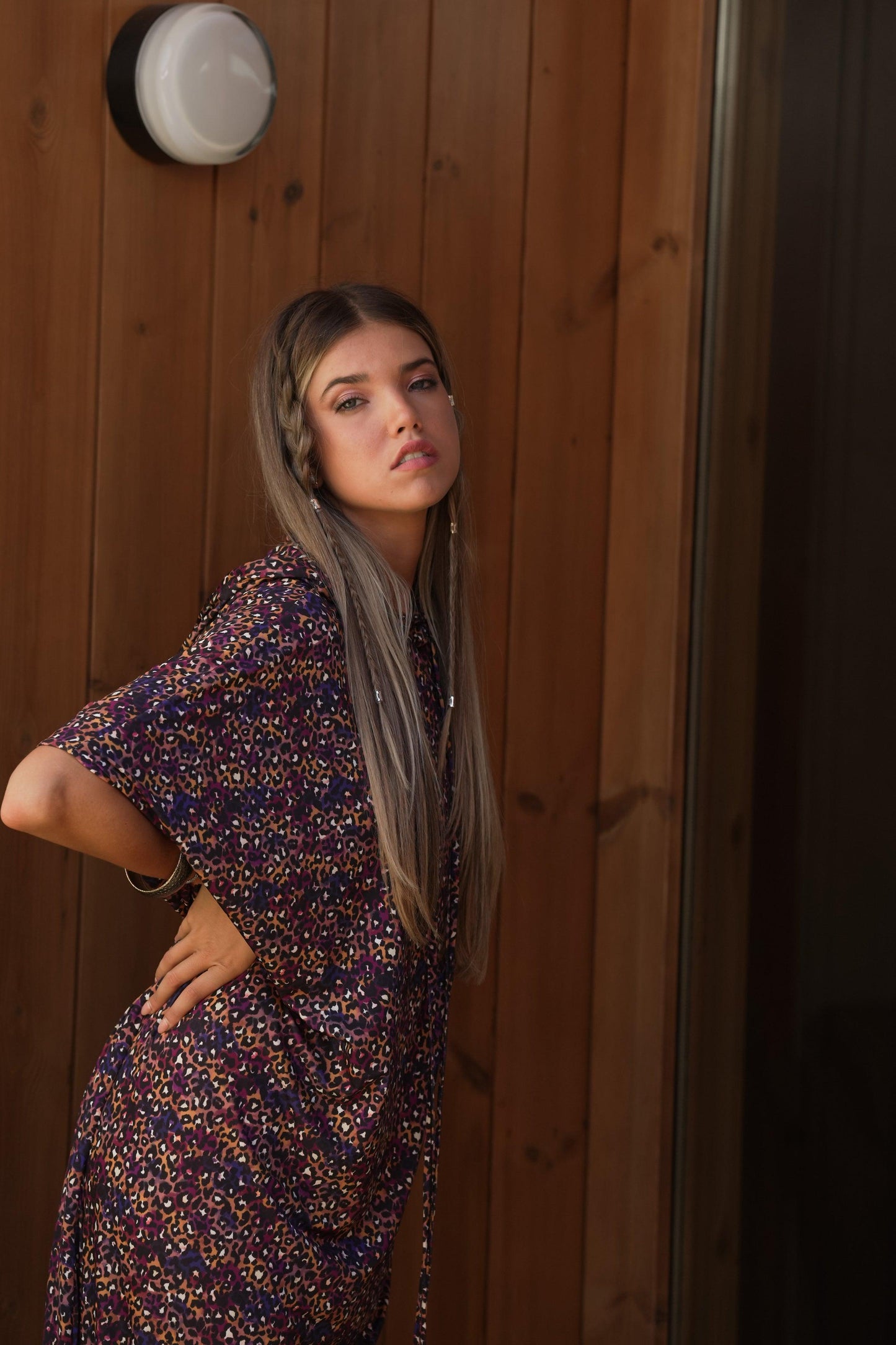 Vestido estampado con capucha