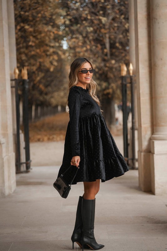 Vestido corto de terciopelo negro