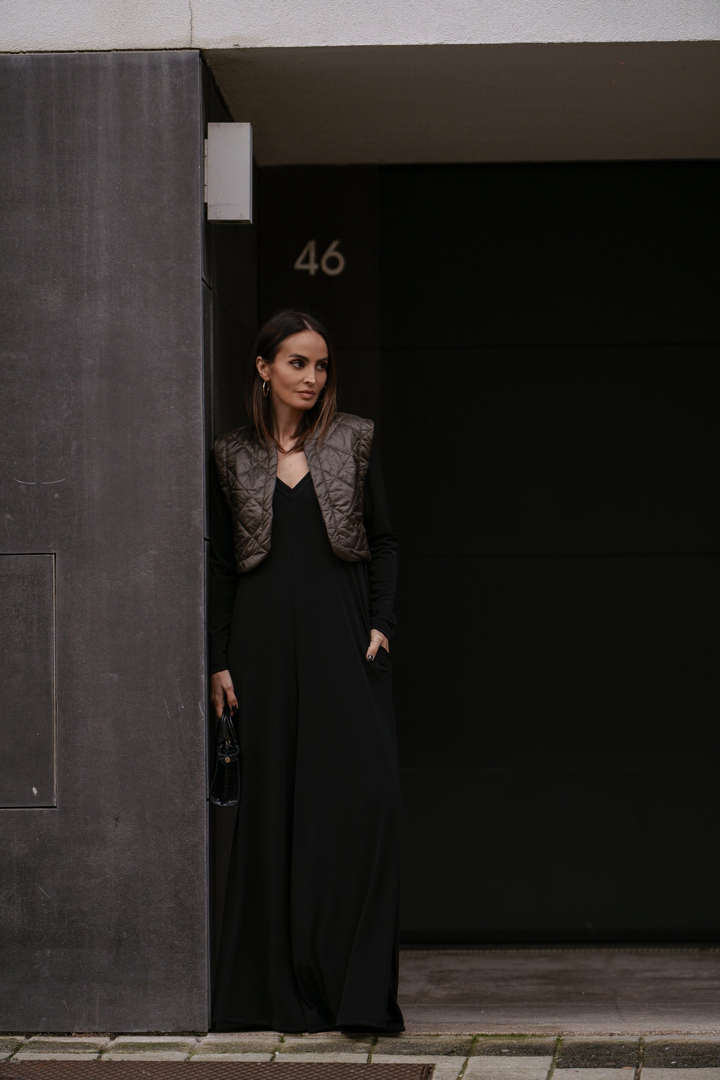 Mono largo de punto negro