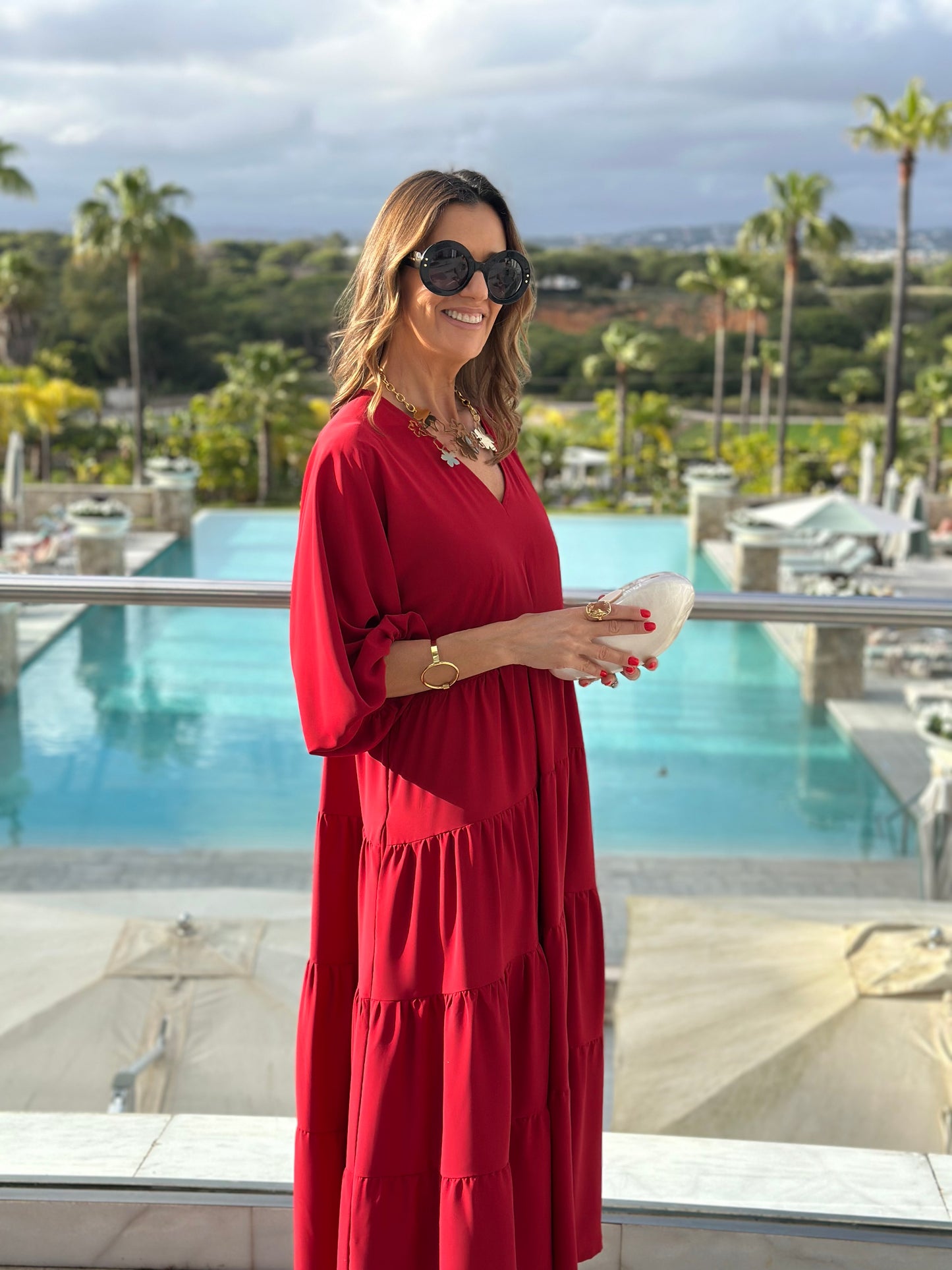 Vestido largo rojo con volantes