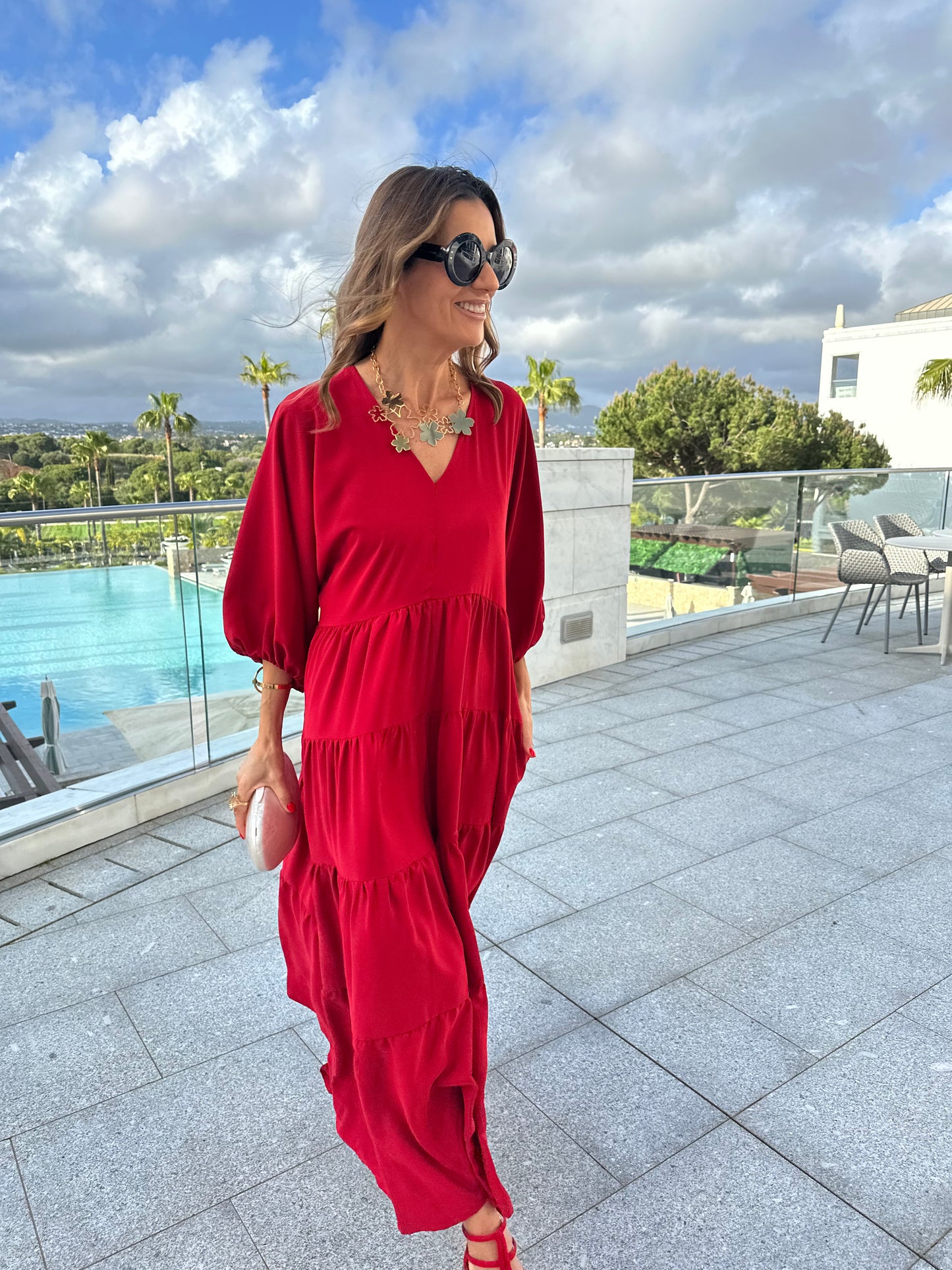 Vestido largo rojo con volantes