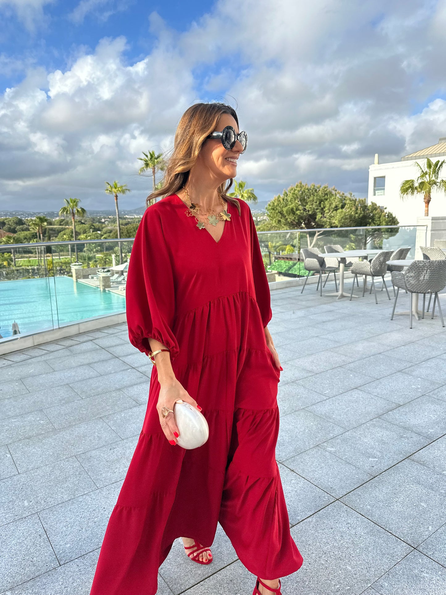 Vestido largo rojo con volantes