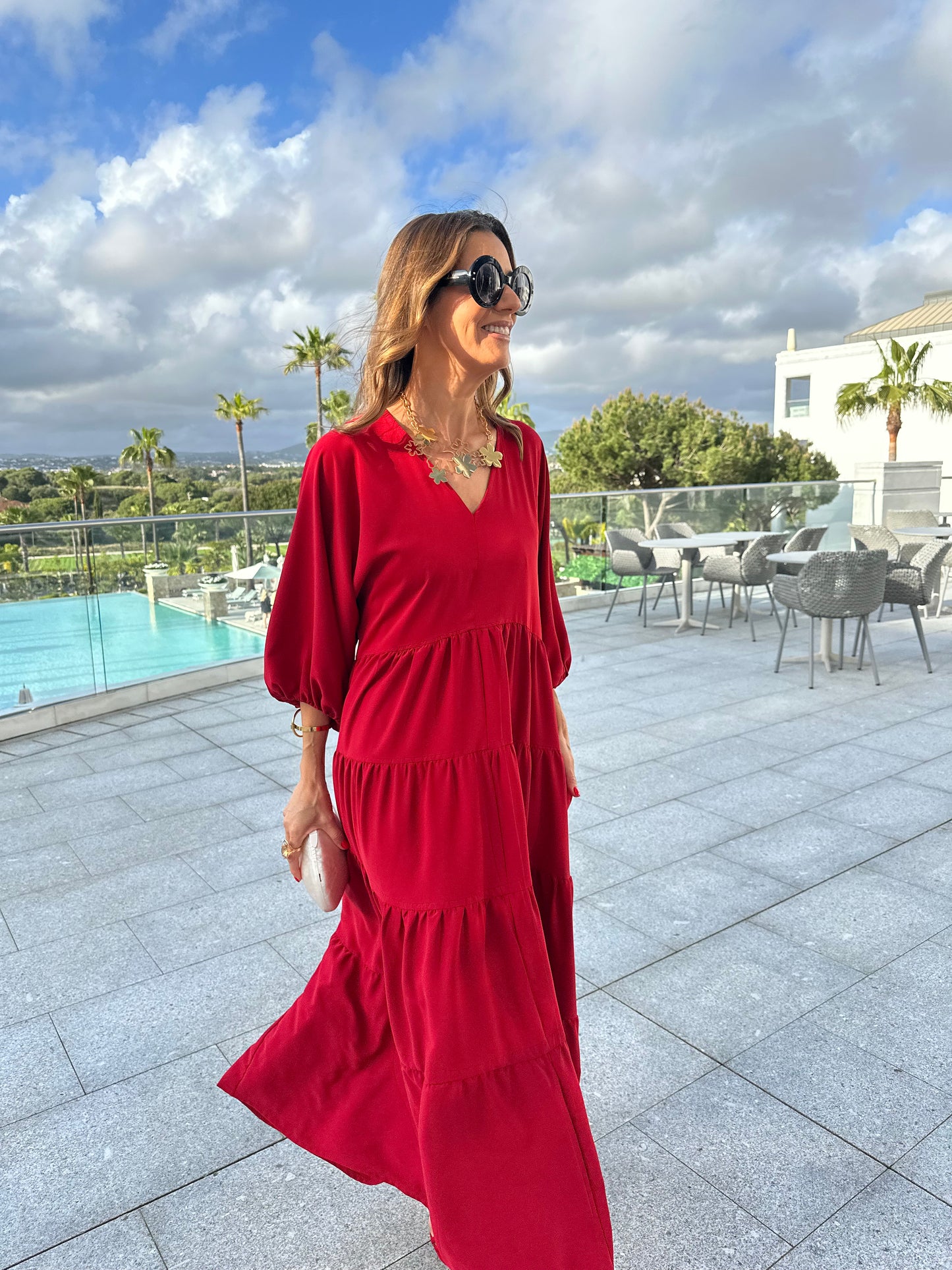 Vestido largo rojo con volantes