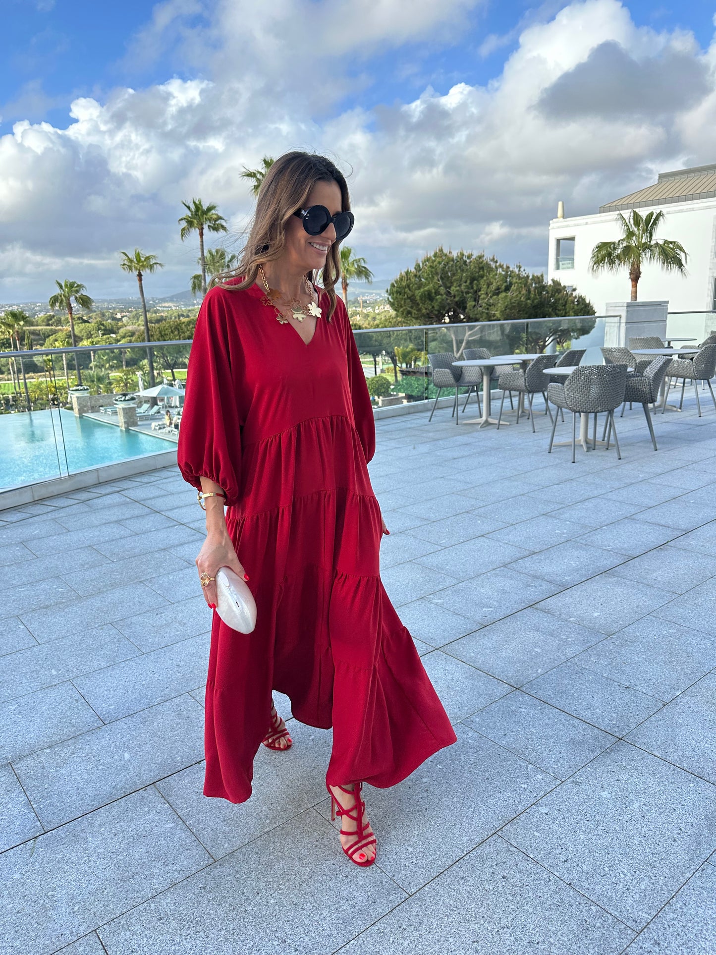 Vestido largo rojo con volantes