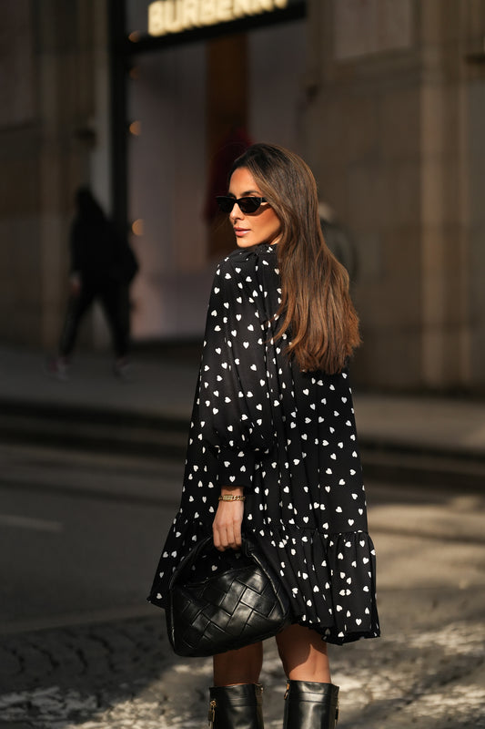 Vestido corto con volante