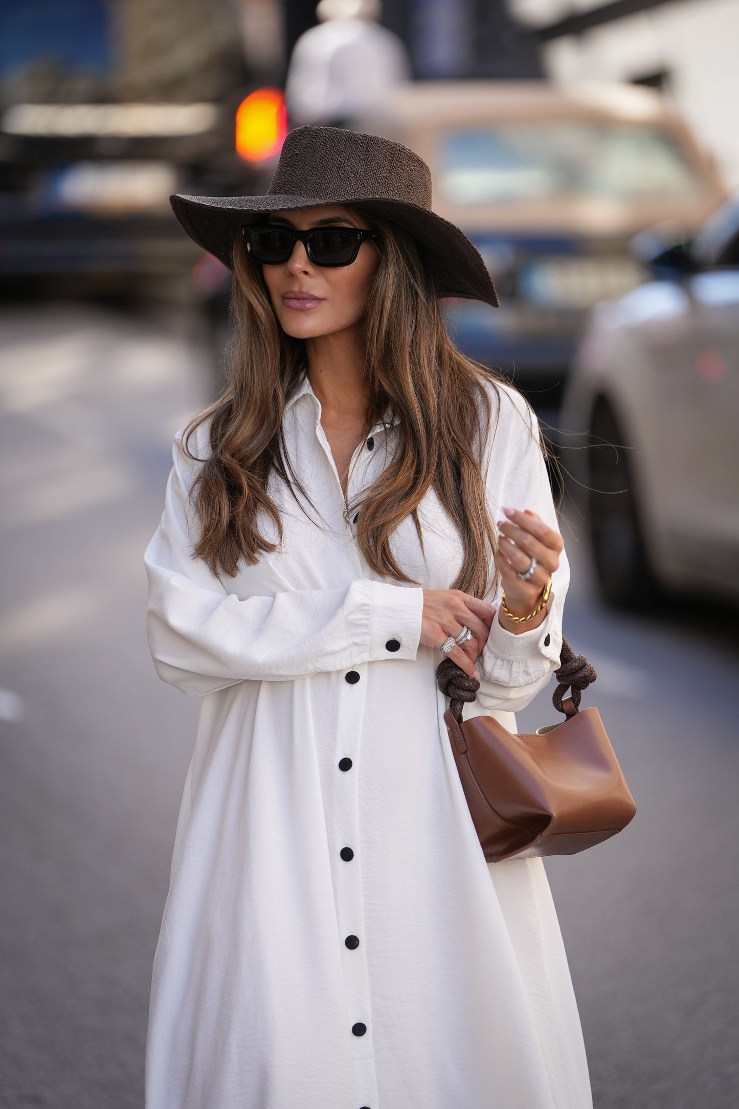 Vestido camiseiro en blanco
