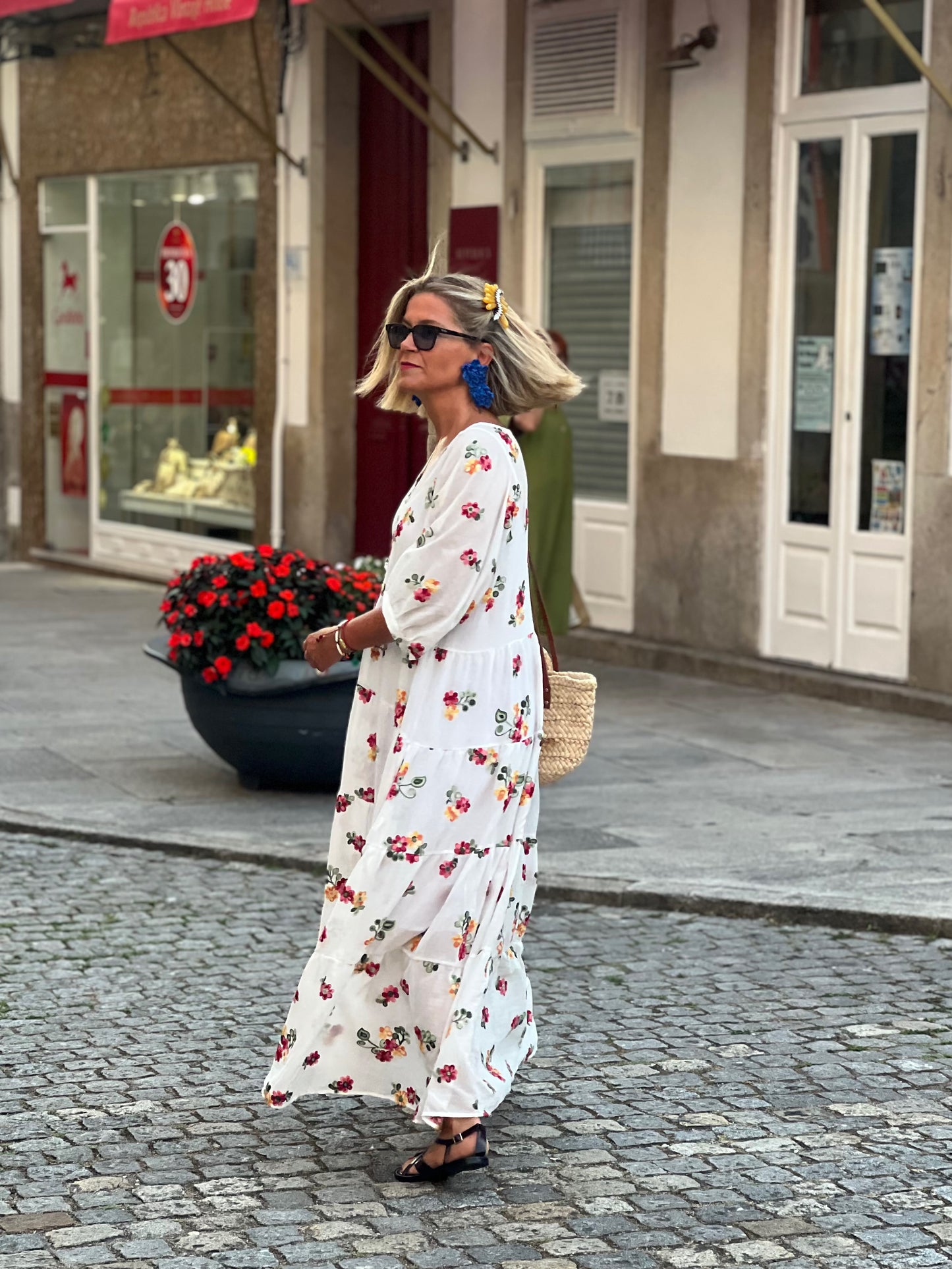 Vestido largo blanco con flores