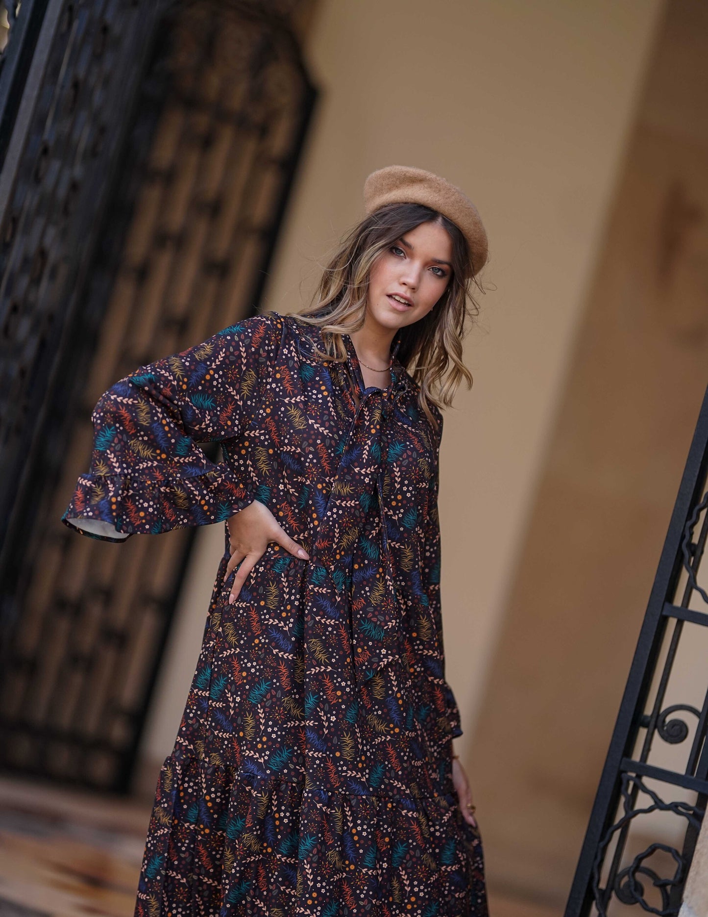 Vestido con lazo en el escote