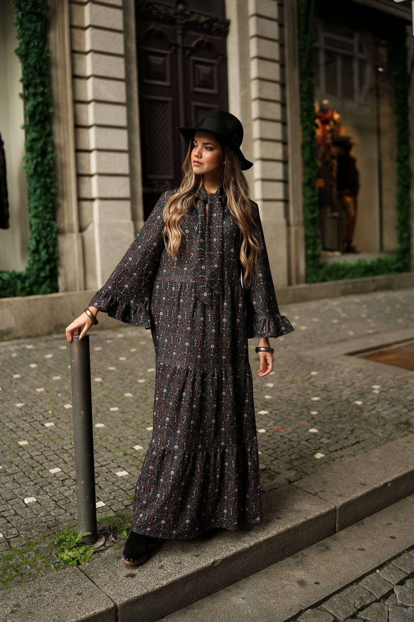 Vestido con lazo en el escote