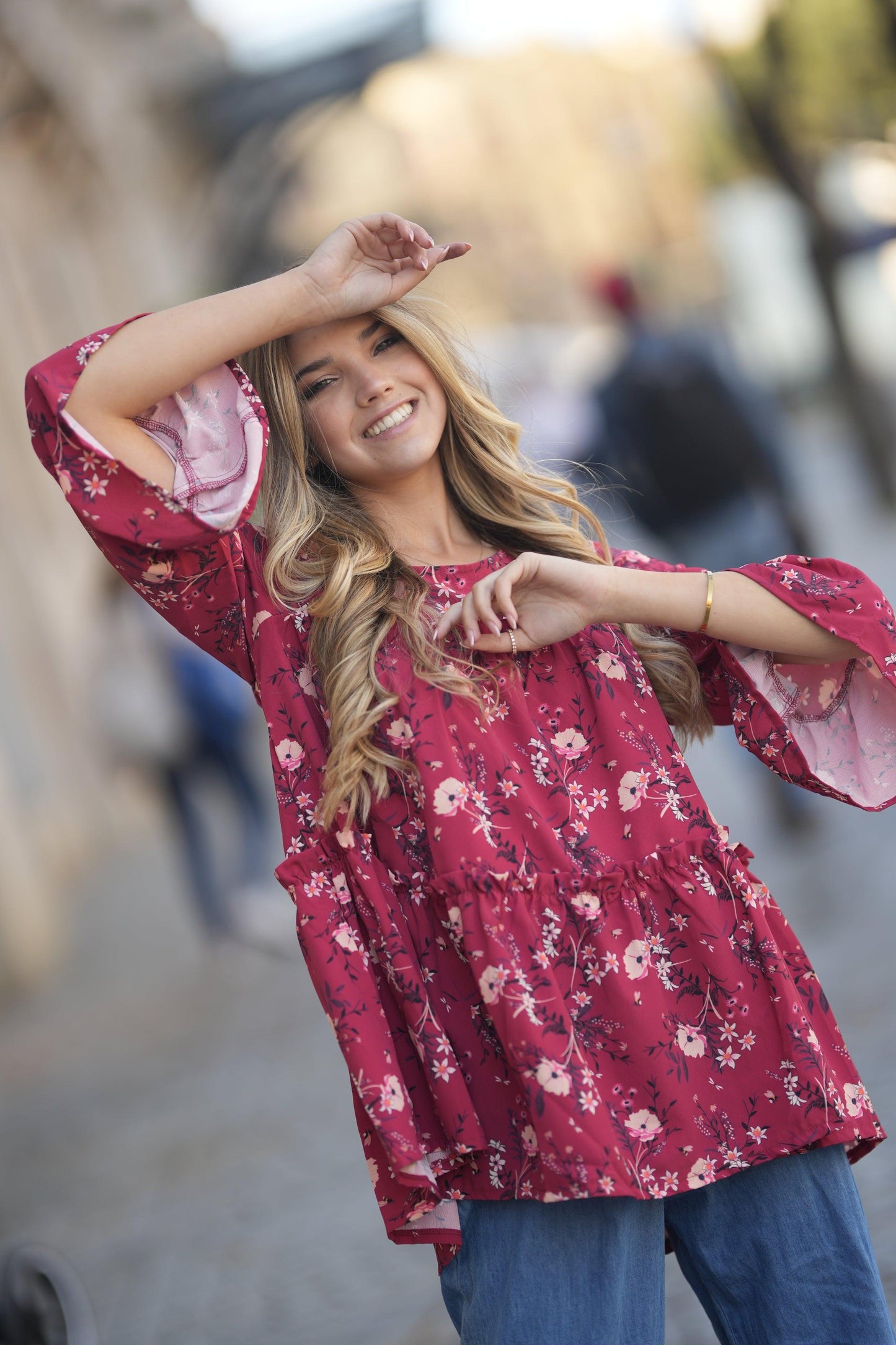 <transcy>Blusa con volantes</transcy>