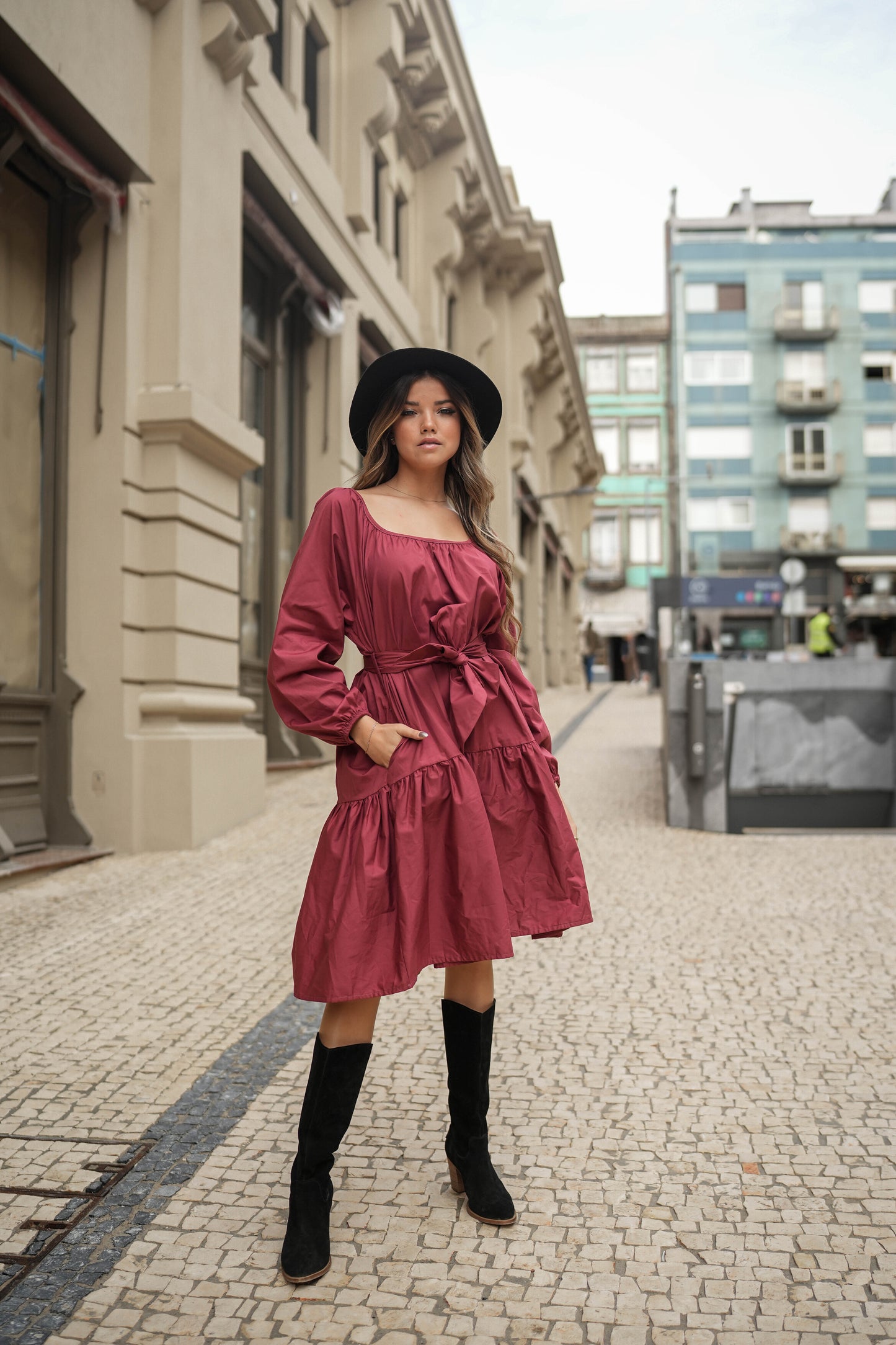 <transcy>Vestido con cinturón</transcy>