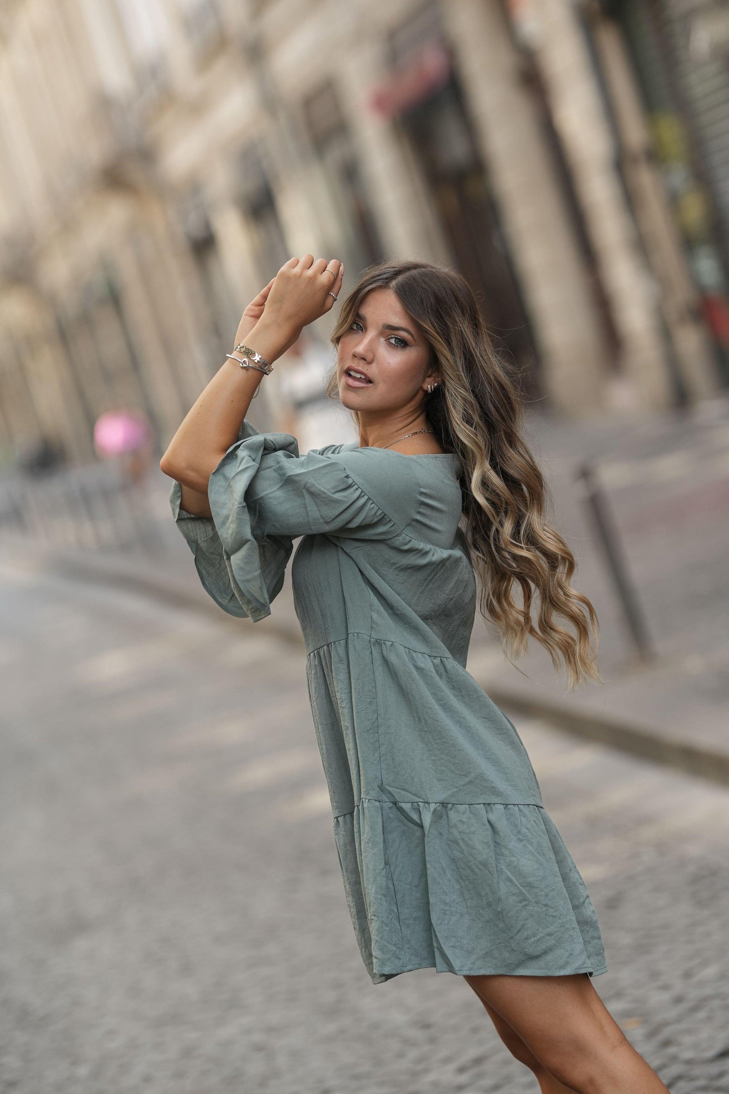 Vestido corto con volantes