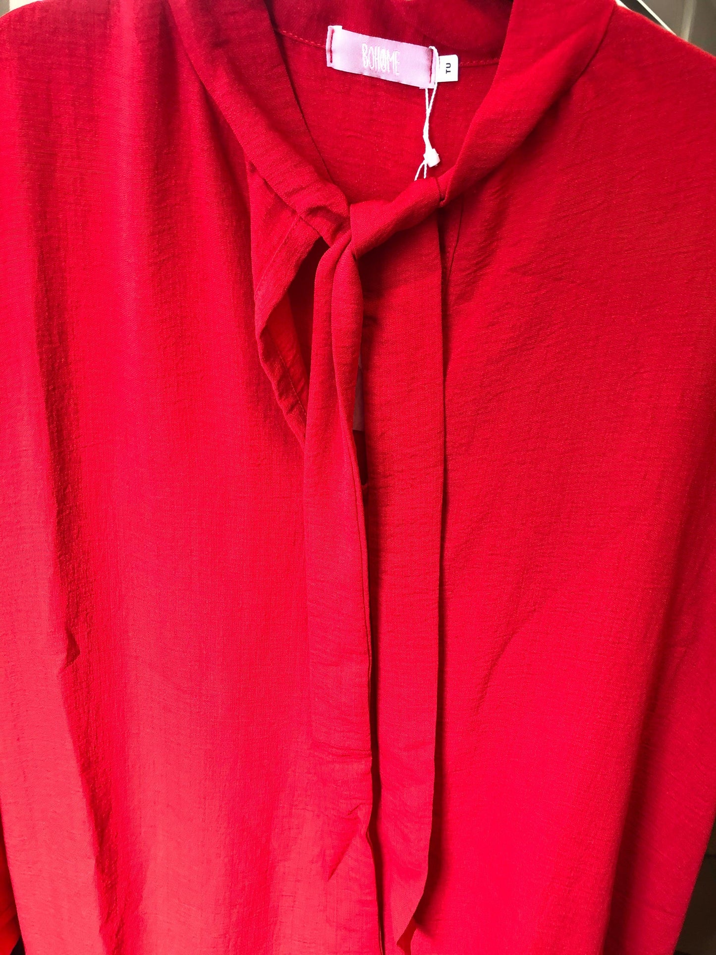 Vestido con escote de encaje