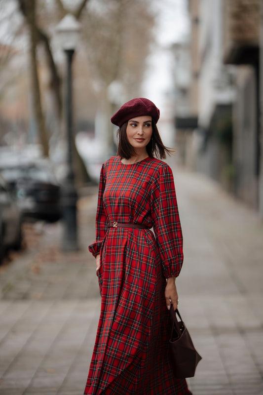 Vestido largo de cuadros rojos
