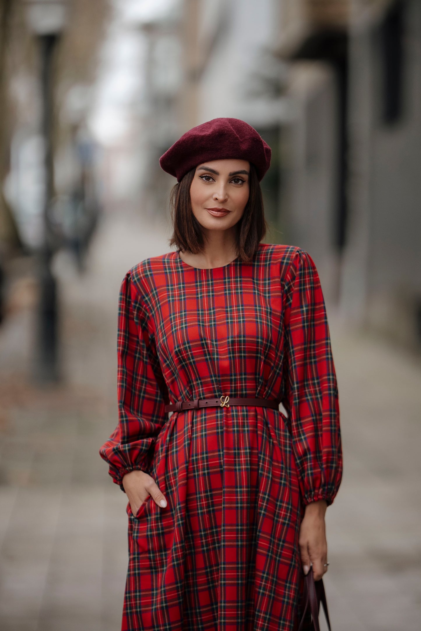 Vestido largo de cuadros rojos