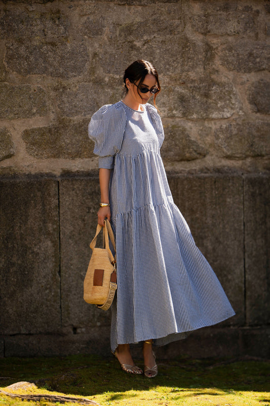 Vestido largo con volante