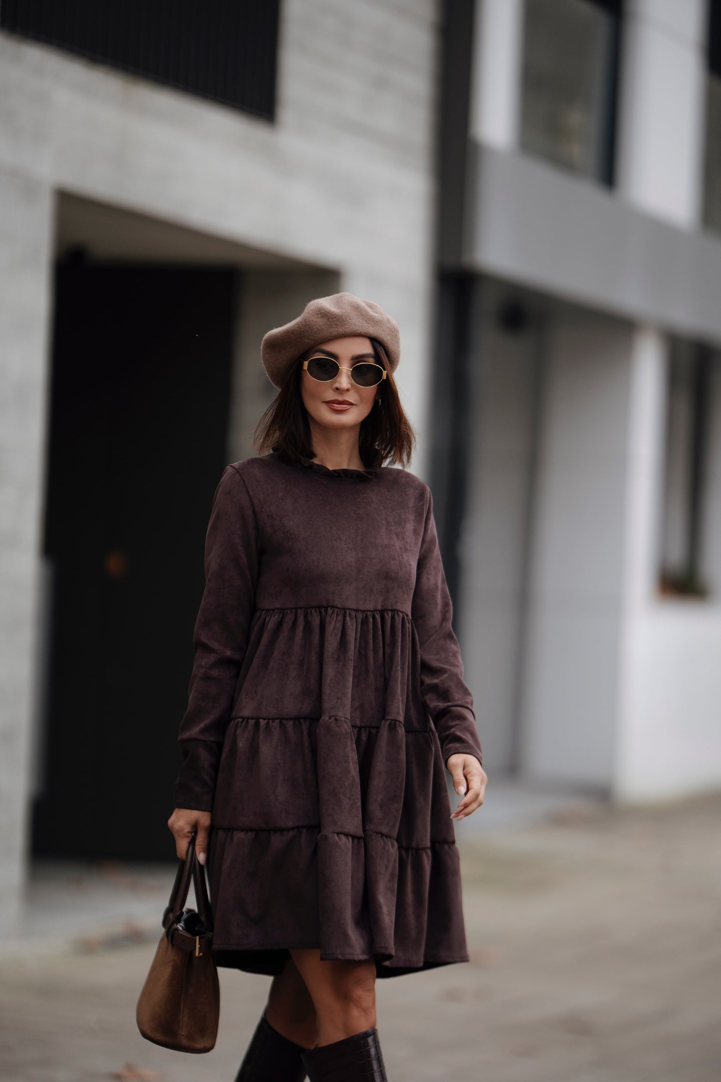 Vestido corto de terciopelo marrón