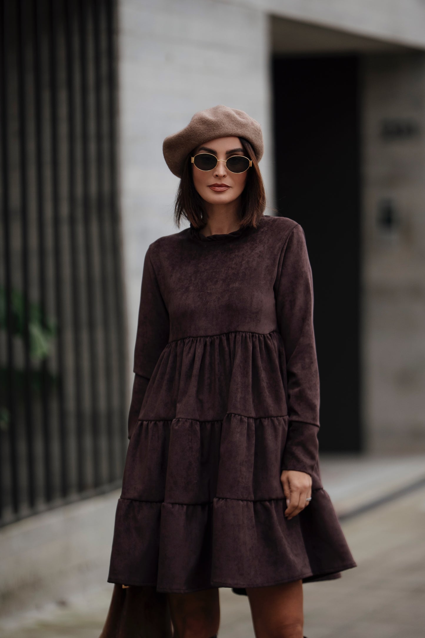 Vestido corto de terciopelo marrón