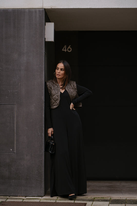 Mono largo de punto negro