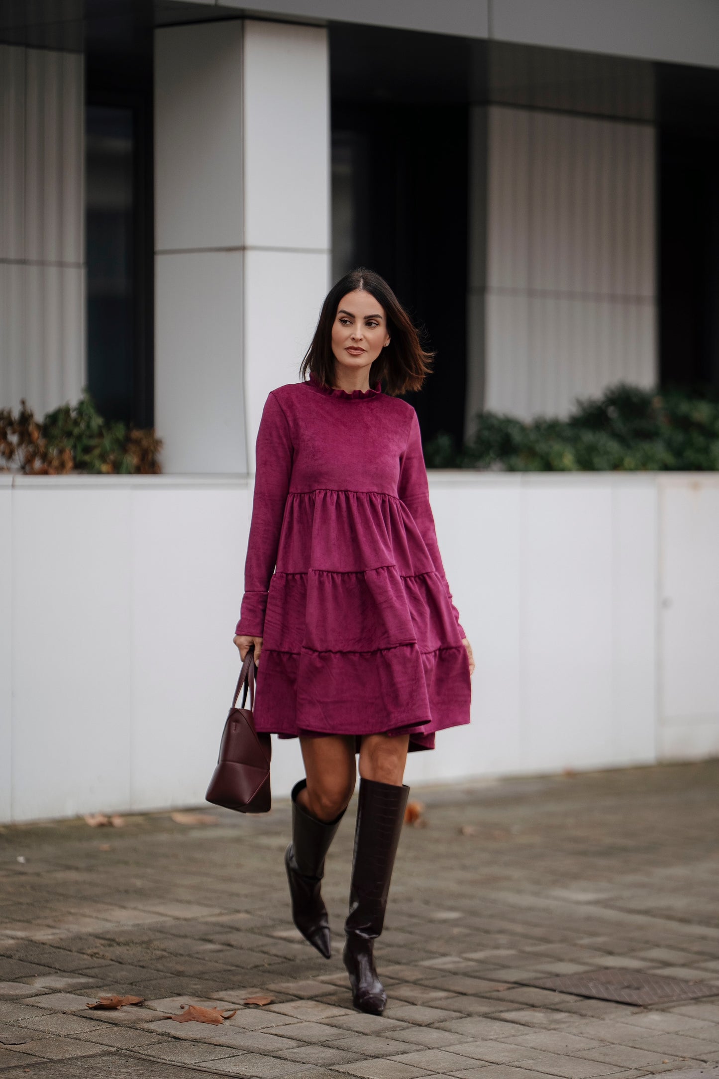 Vestido corto de terciopelo burdeos