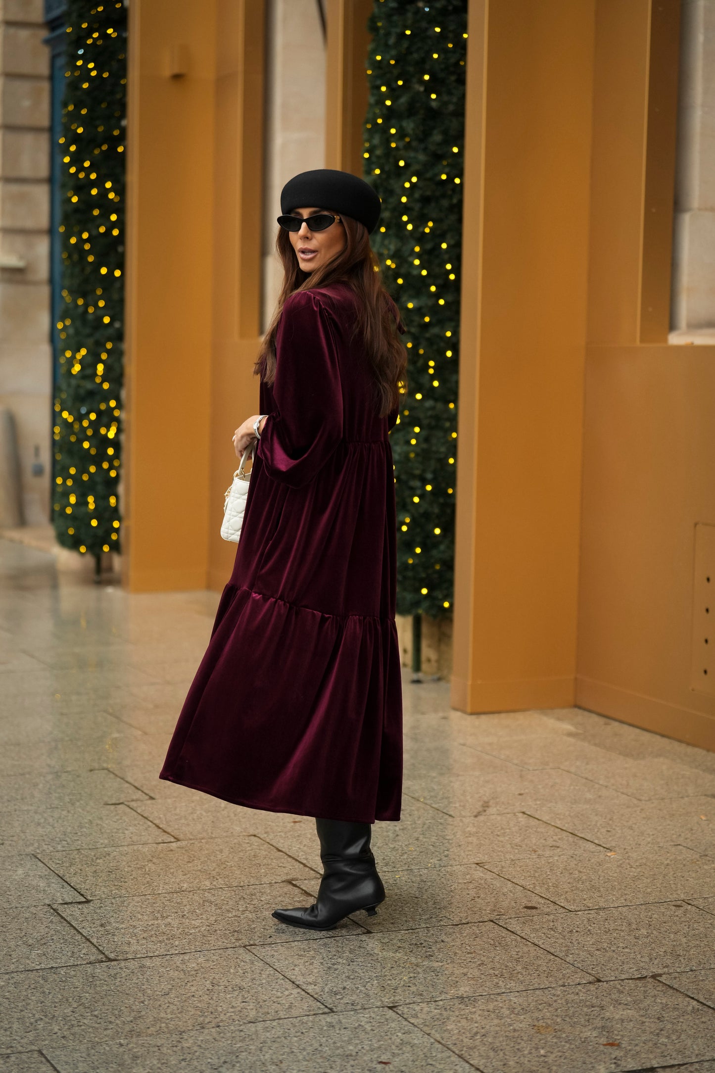 Vestido largo con volantes en terciopelo