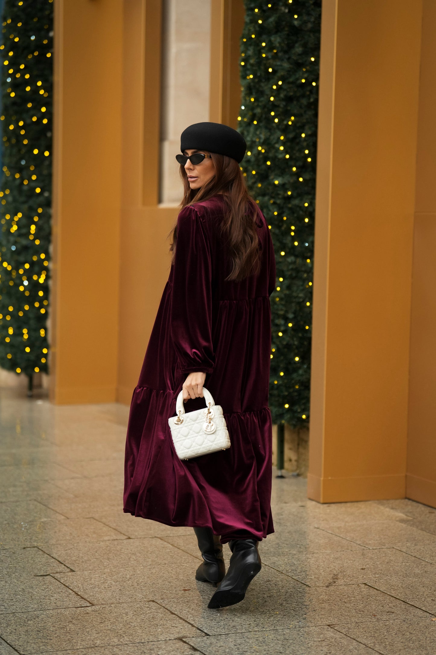 Vestido largo con volantes en terciopelo