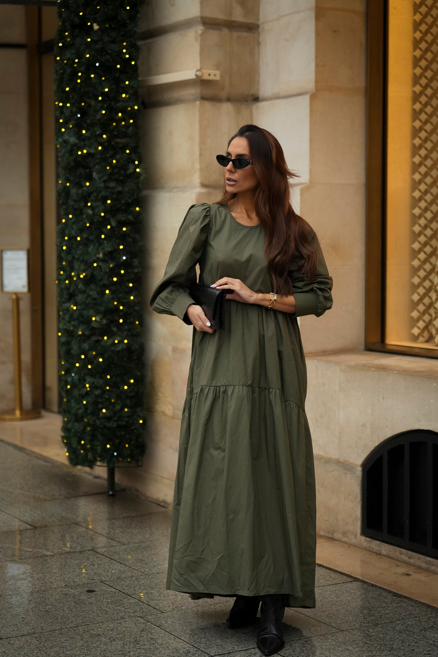 Vestido largo con volante en verde