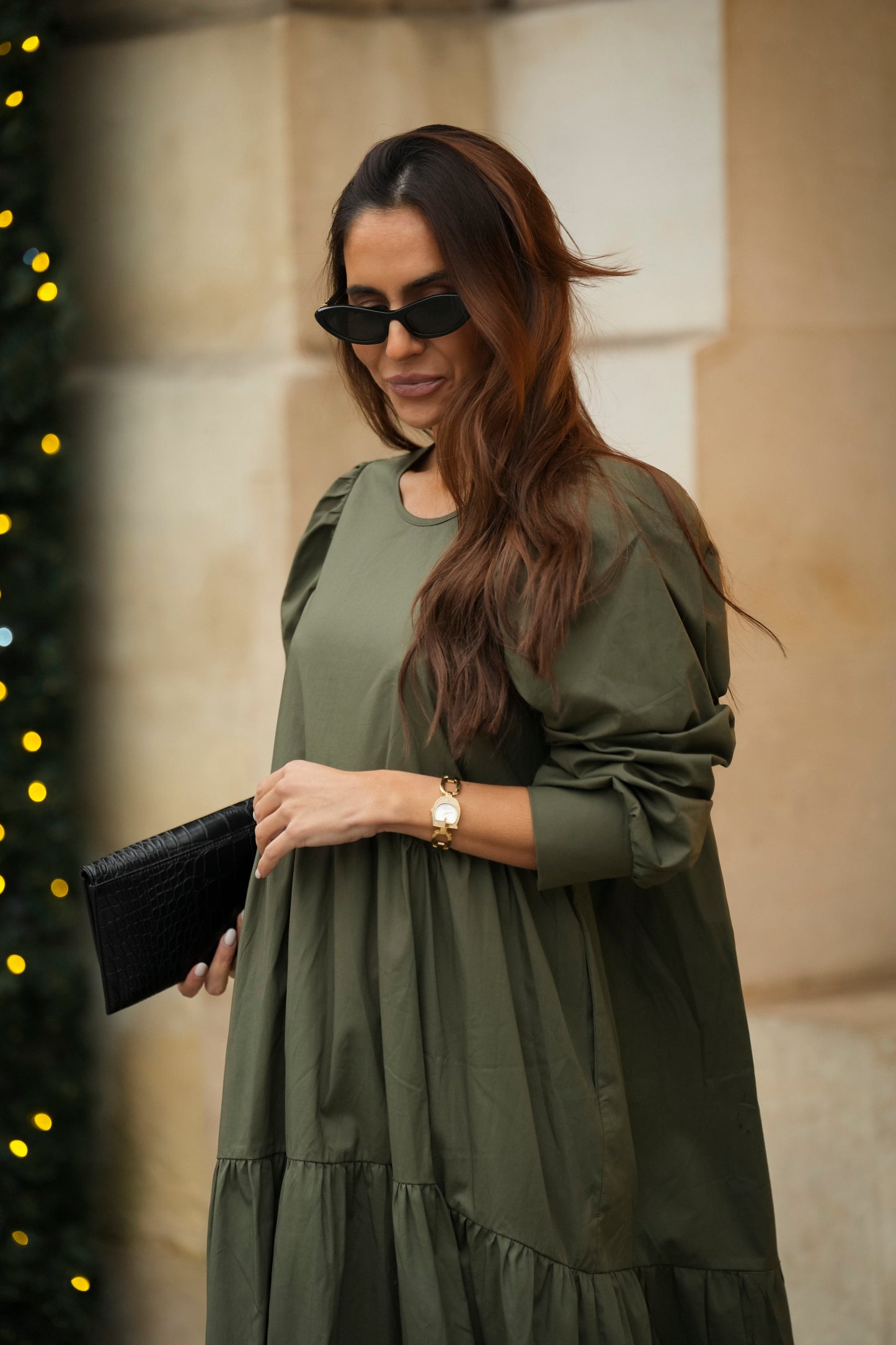 Vestido largo con volante en verde