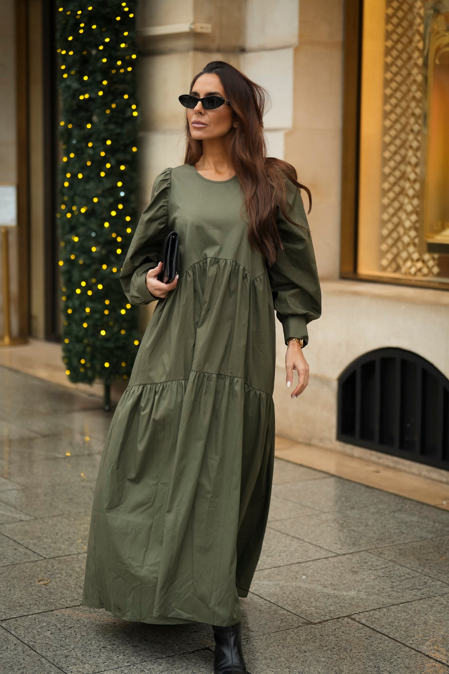 Vestido largo con volante en verde