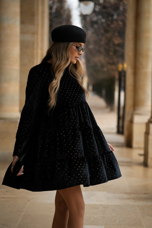 Vestido corto de terciopelo negro