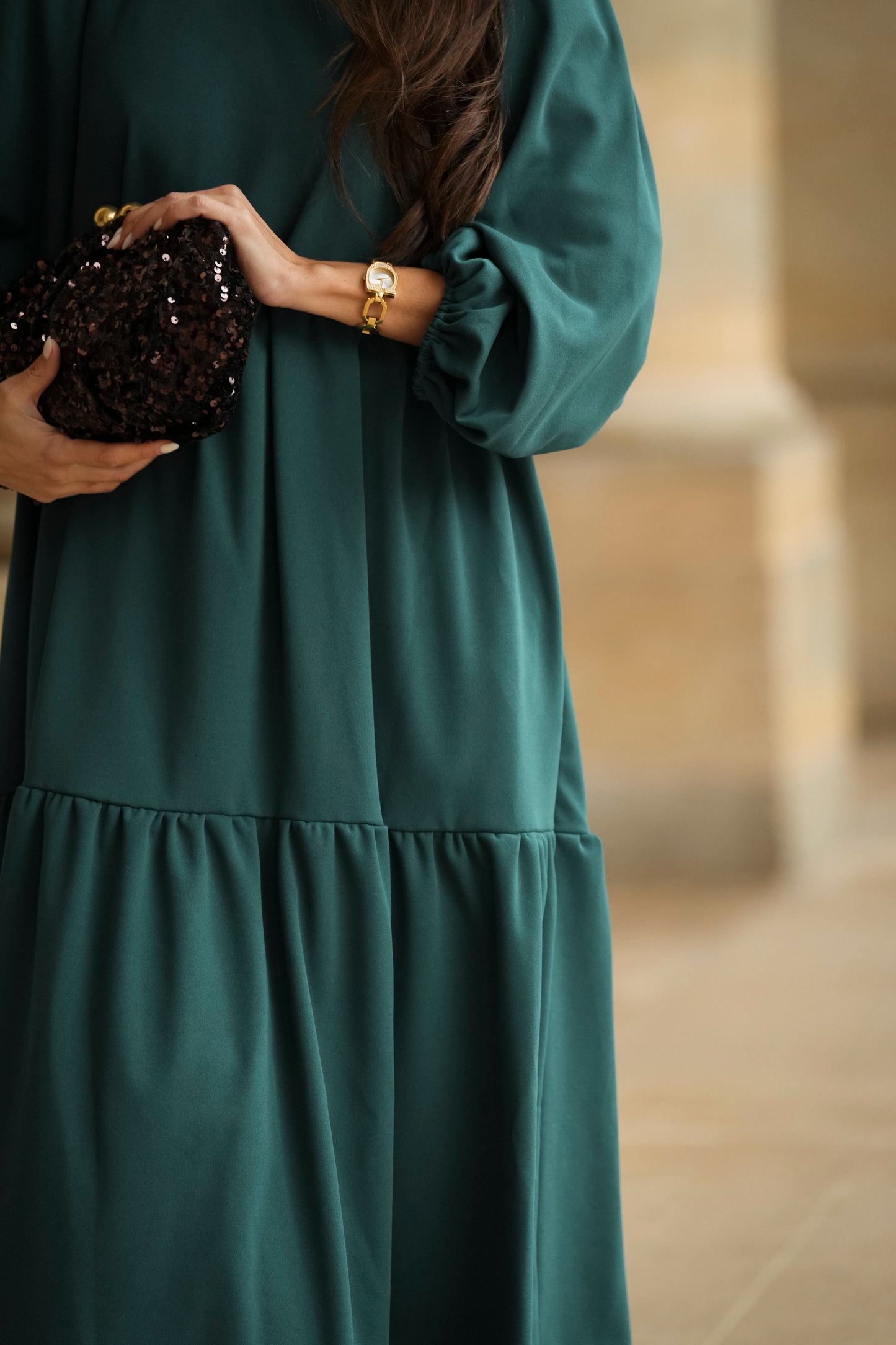 Vestido largo con volantes en verde