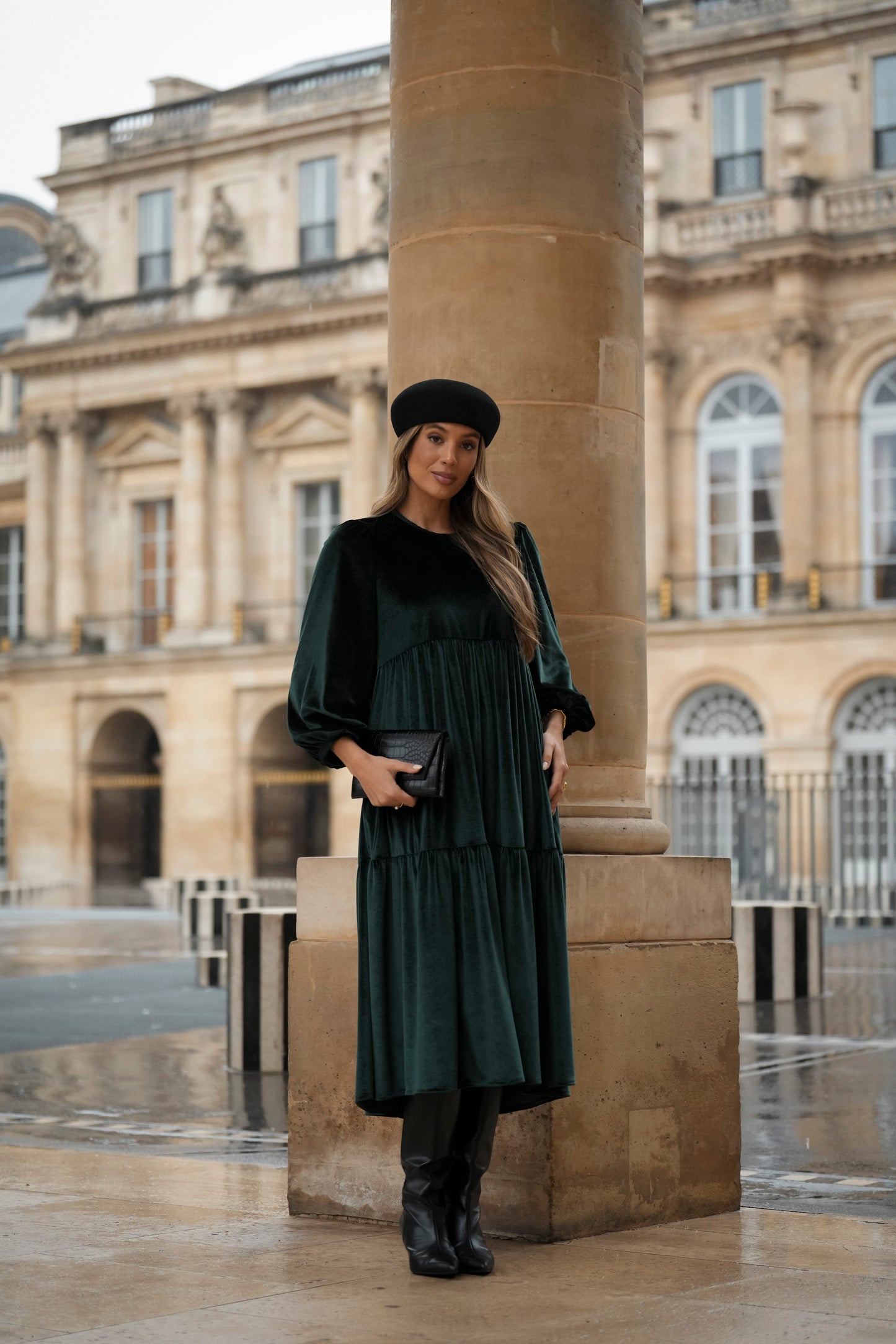 Vestido largo con volantes en terciopelo