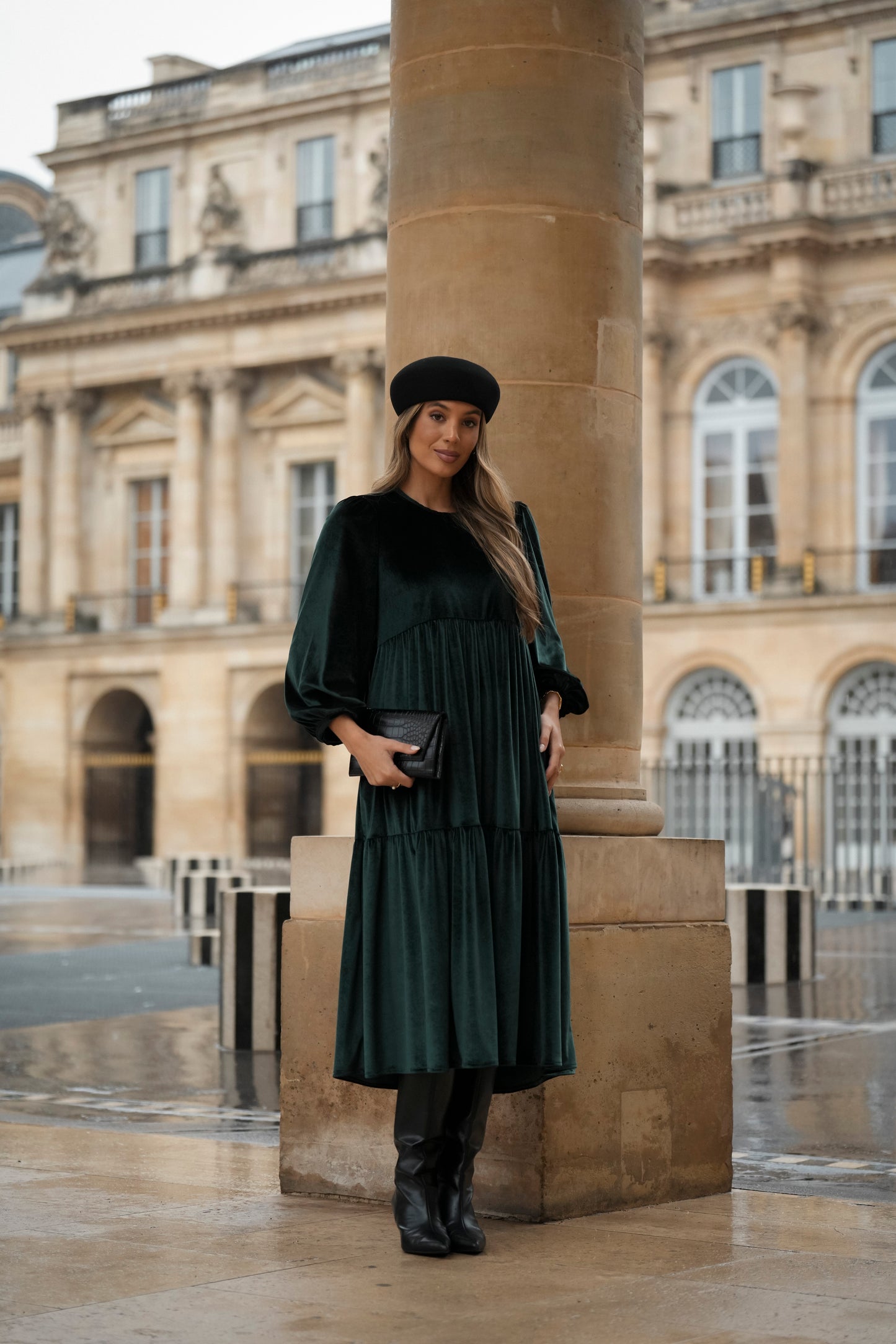 Vestido largo con volantes en terciopelo