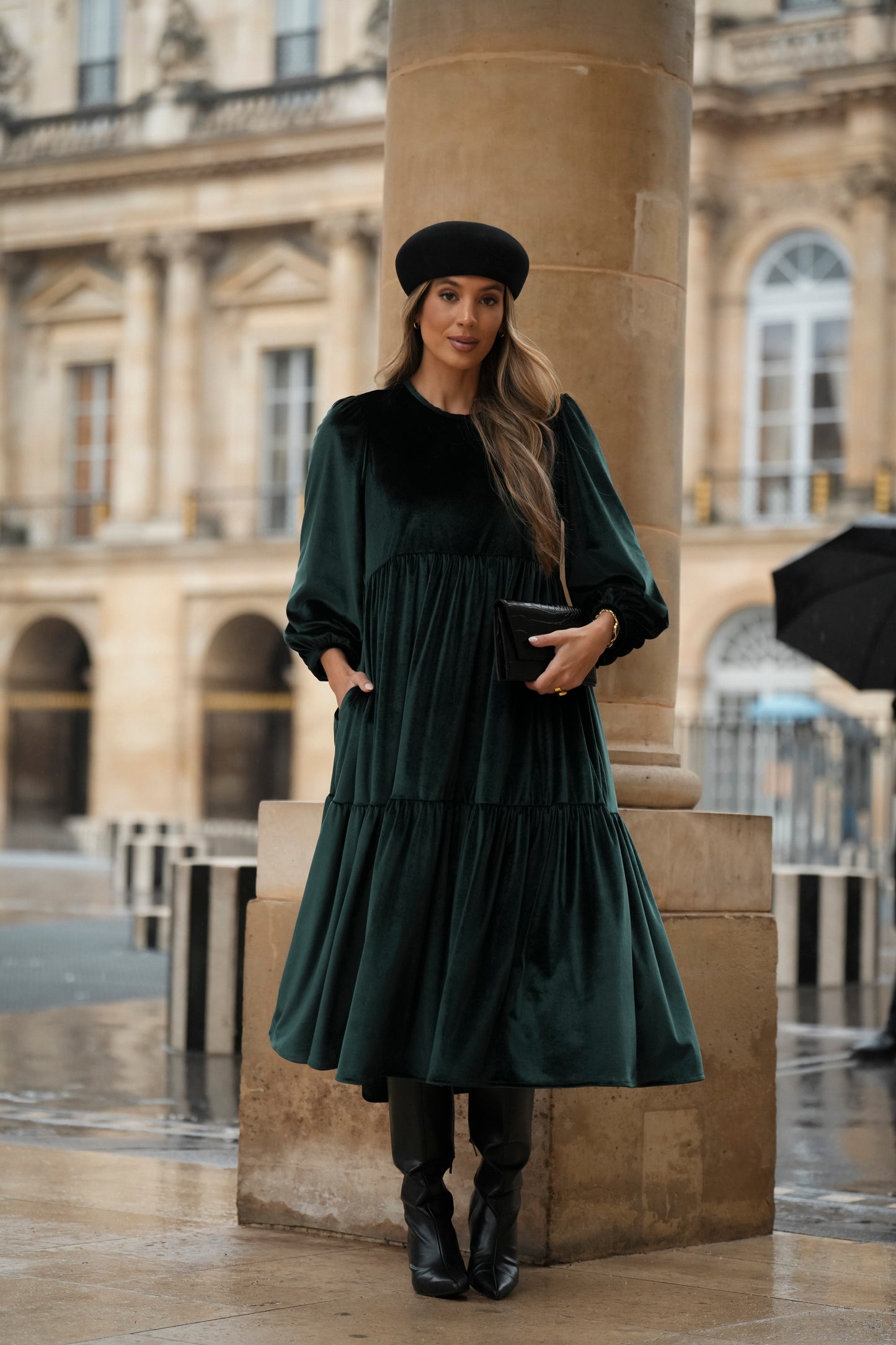 Vestido largo con volantes en terciopelo