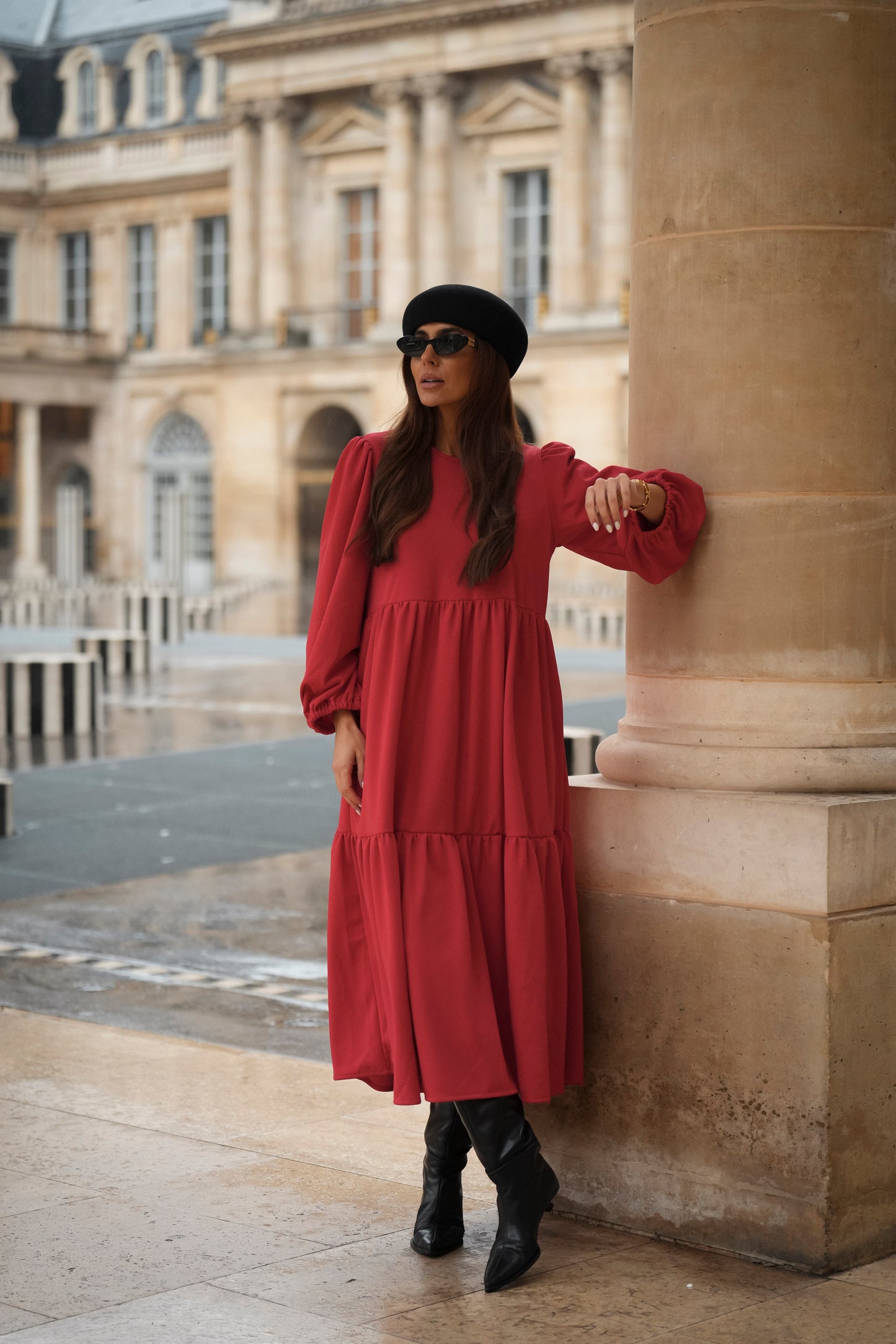 Vestido largo con volantes en rojo