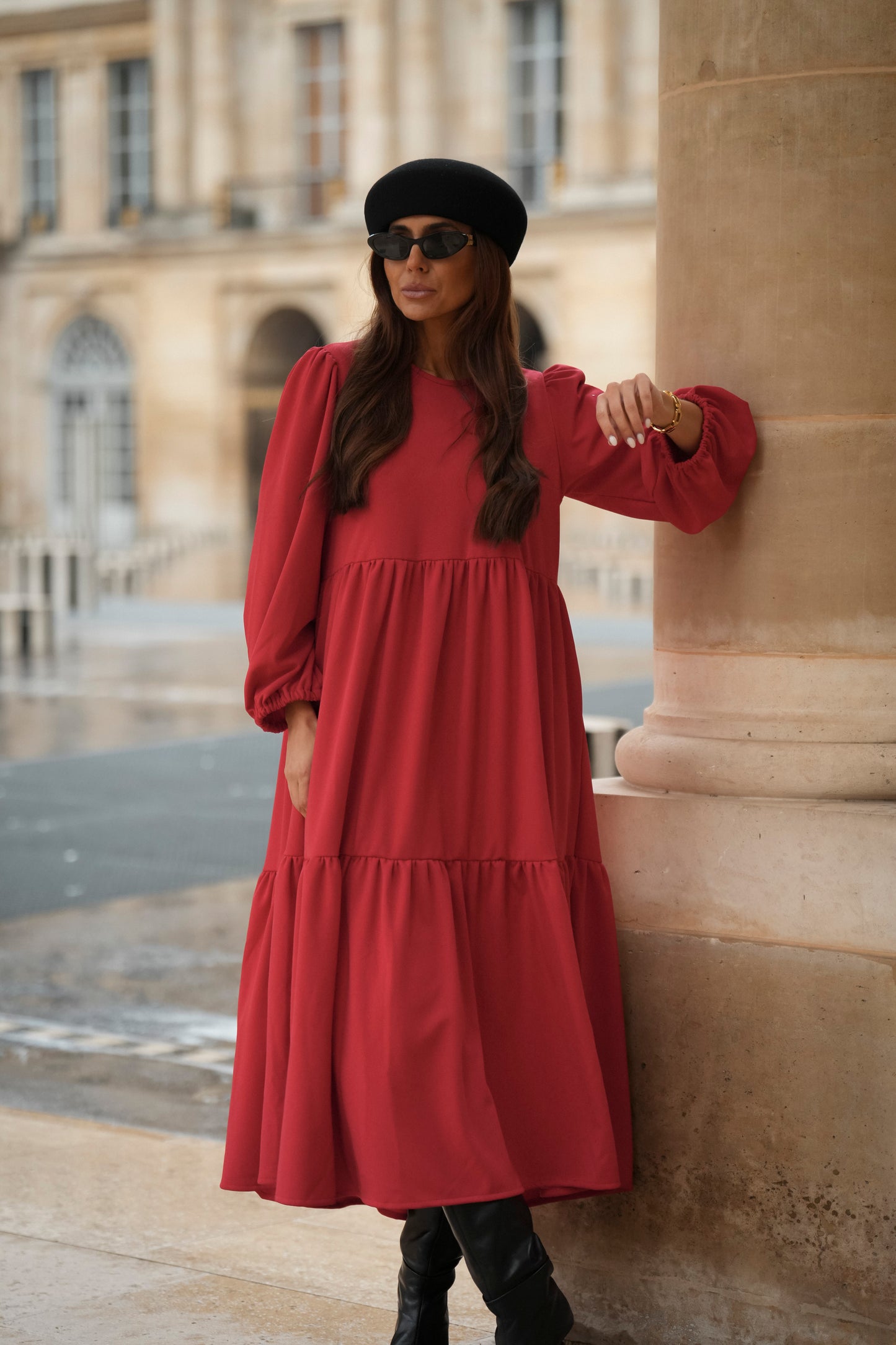 Vestido largo con volantes en rojo