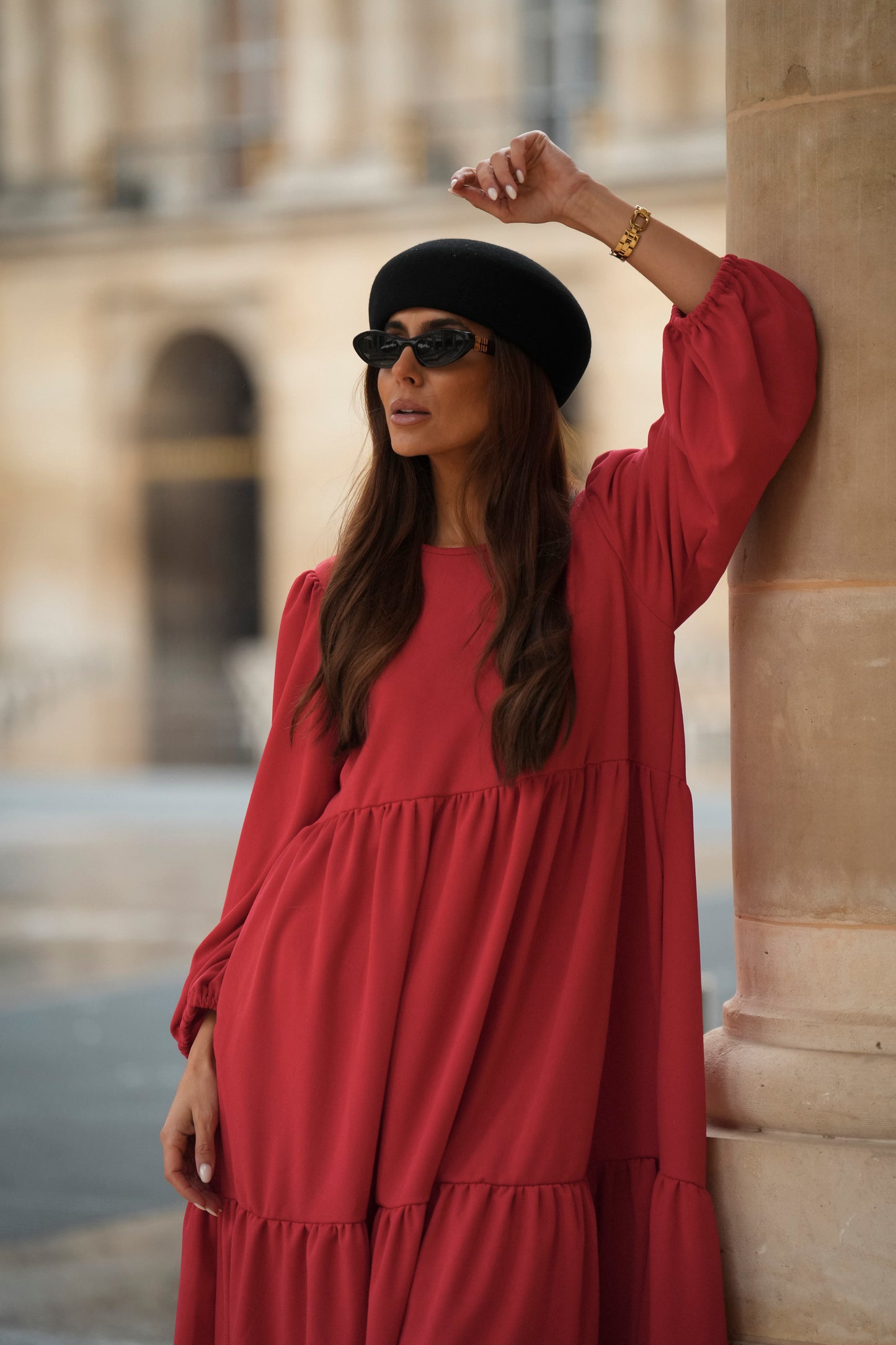 Vestido largo con volantes en rojo