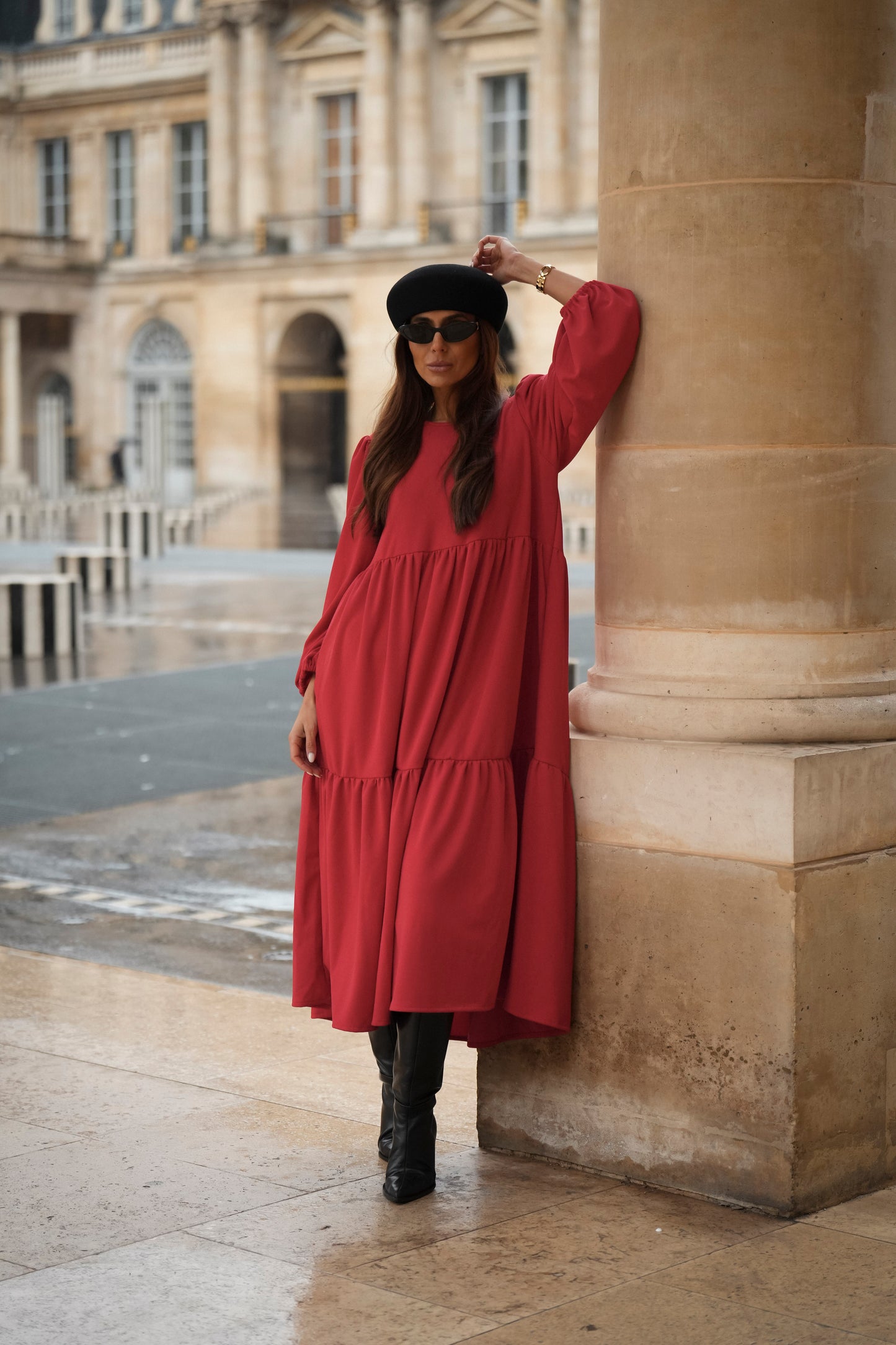 Vestido largo con volantes en rojo